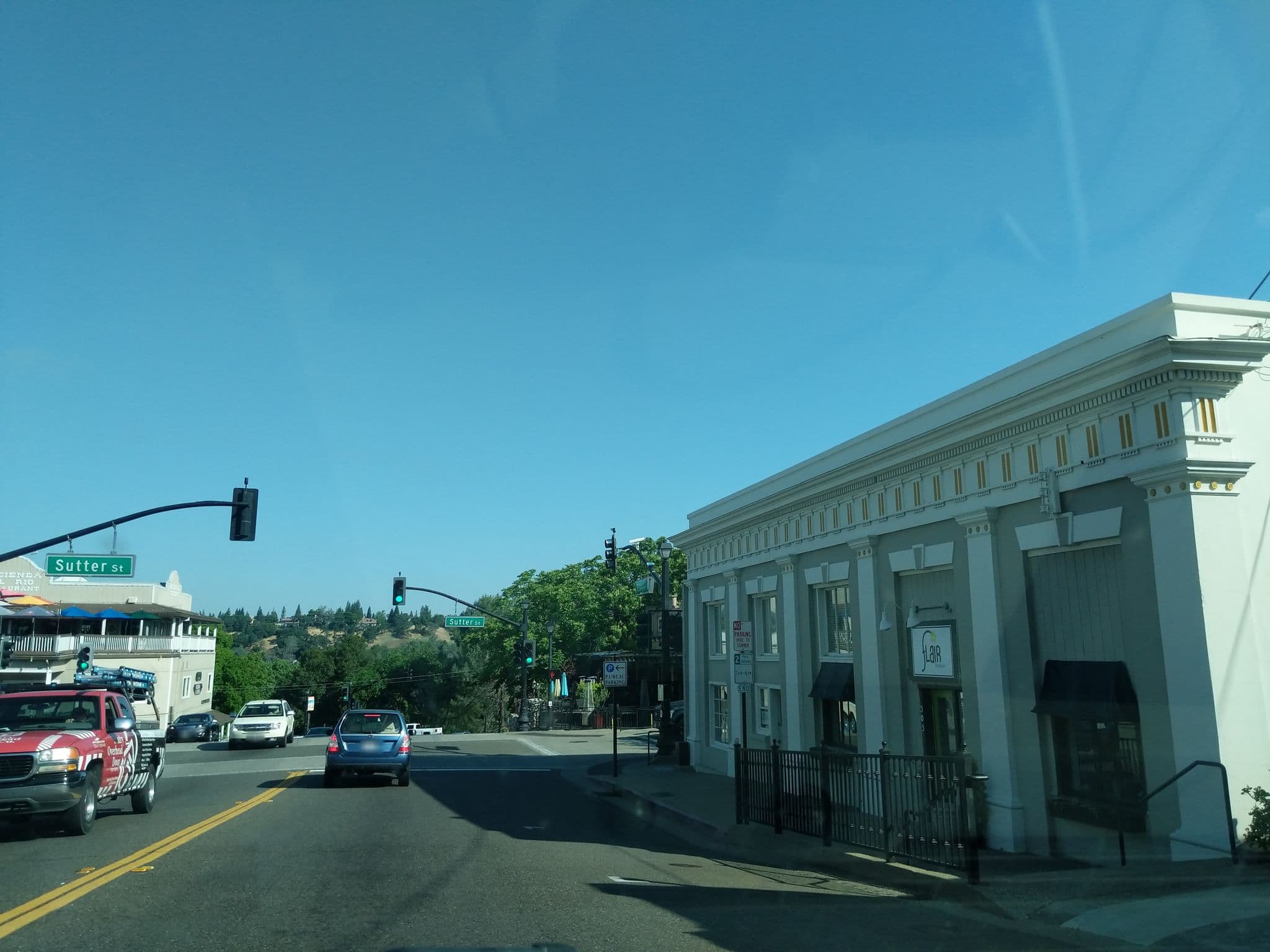 Street view near Folsom Hotel, Folsom — © gappleto97 (CC BY-SA · Mapillary)