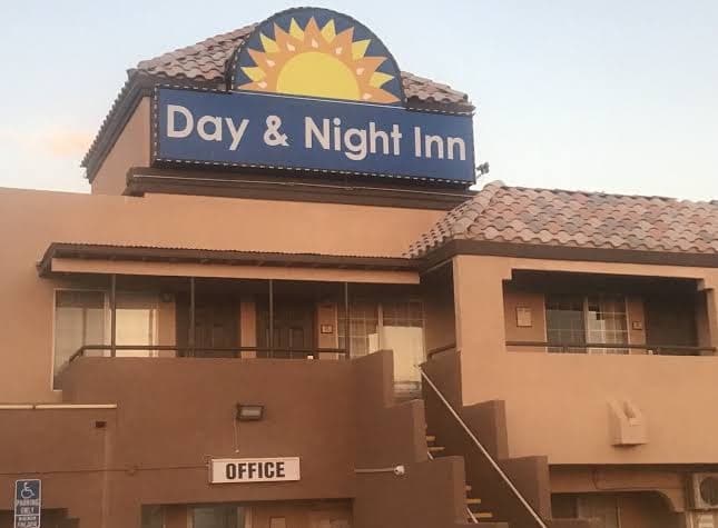 Day & Night Inn, Motel in Mountain View Acres