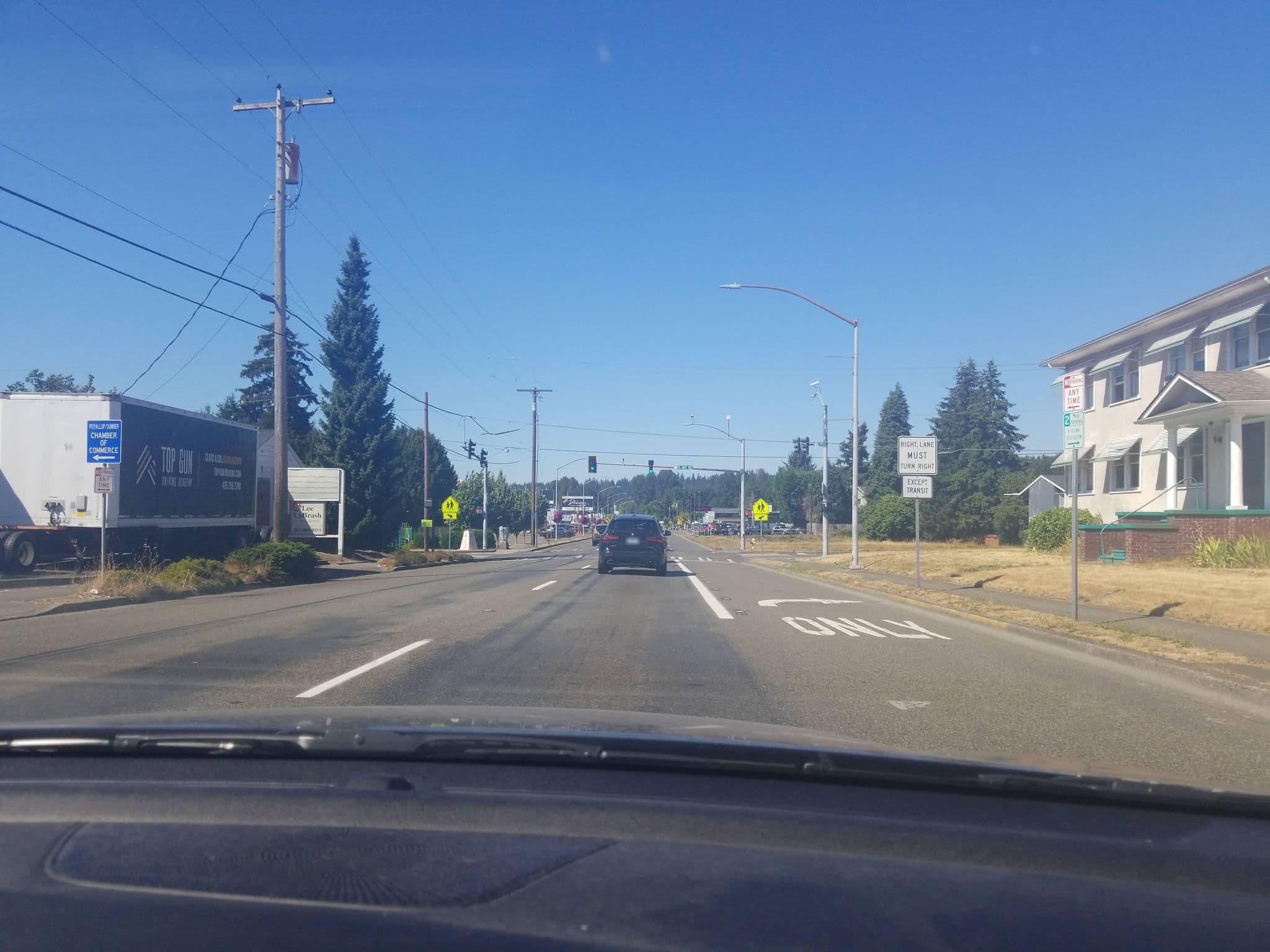 Street view near Holly Hotel, Puyallup — © Zakronia (CC BY-SA · Mapillary)