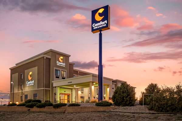 Comfort Inn & Suites, Hotel in Fox Farm-College
