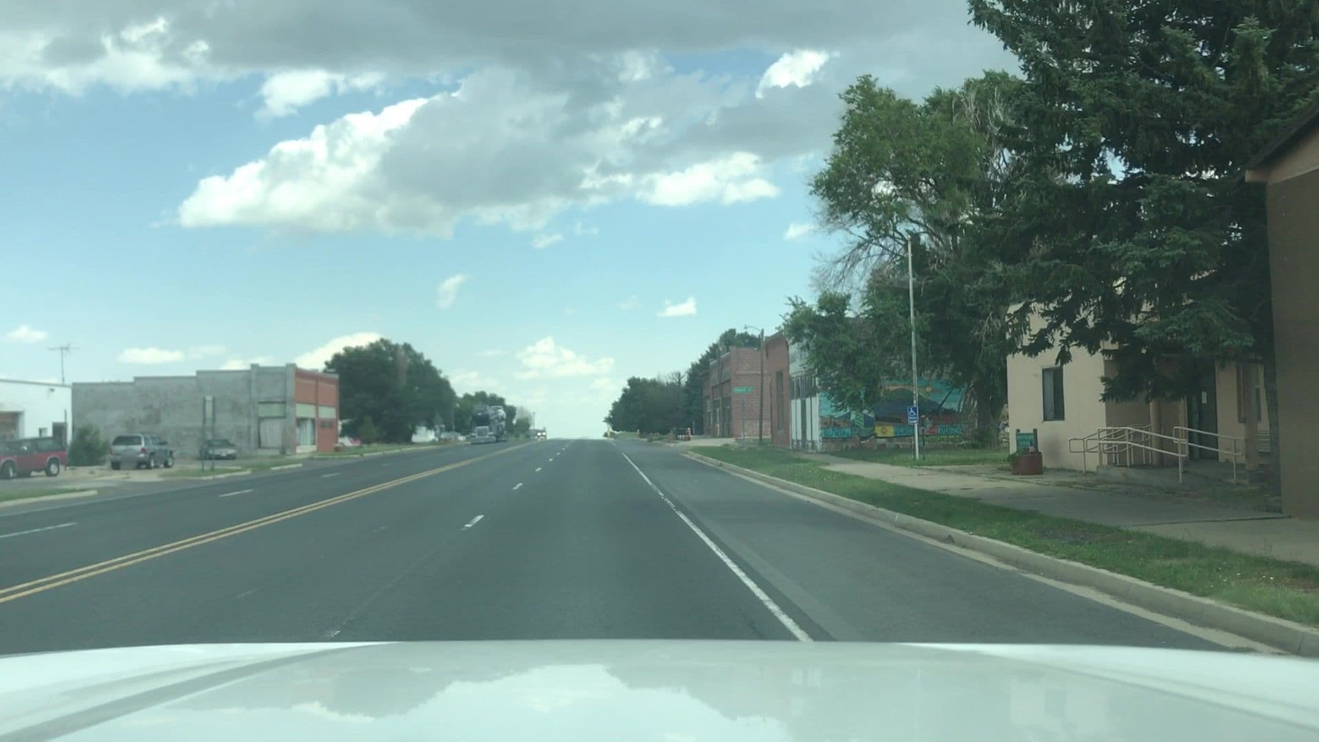 Street view near M&M Inn, Raton — © lvl5 (CC BY-SA · Mapillary)
