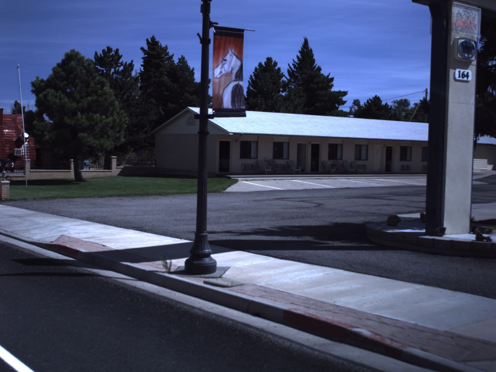 Street view near The Monticello Inn, Blanding — © asellars (CC BY-SA · Mapillary)