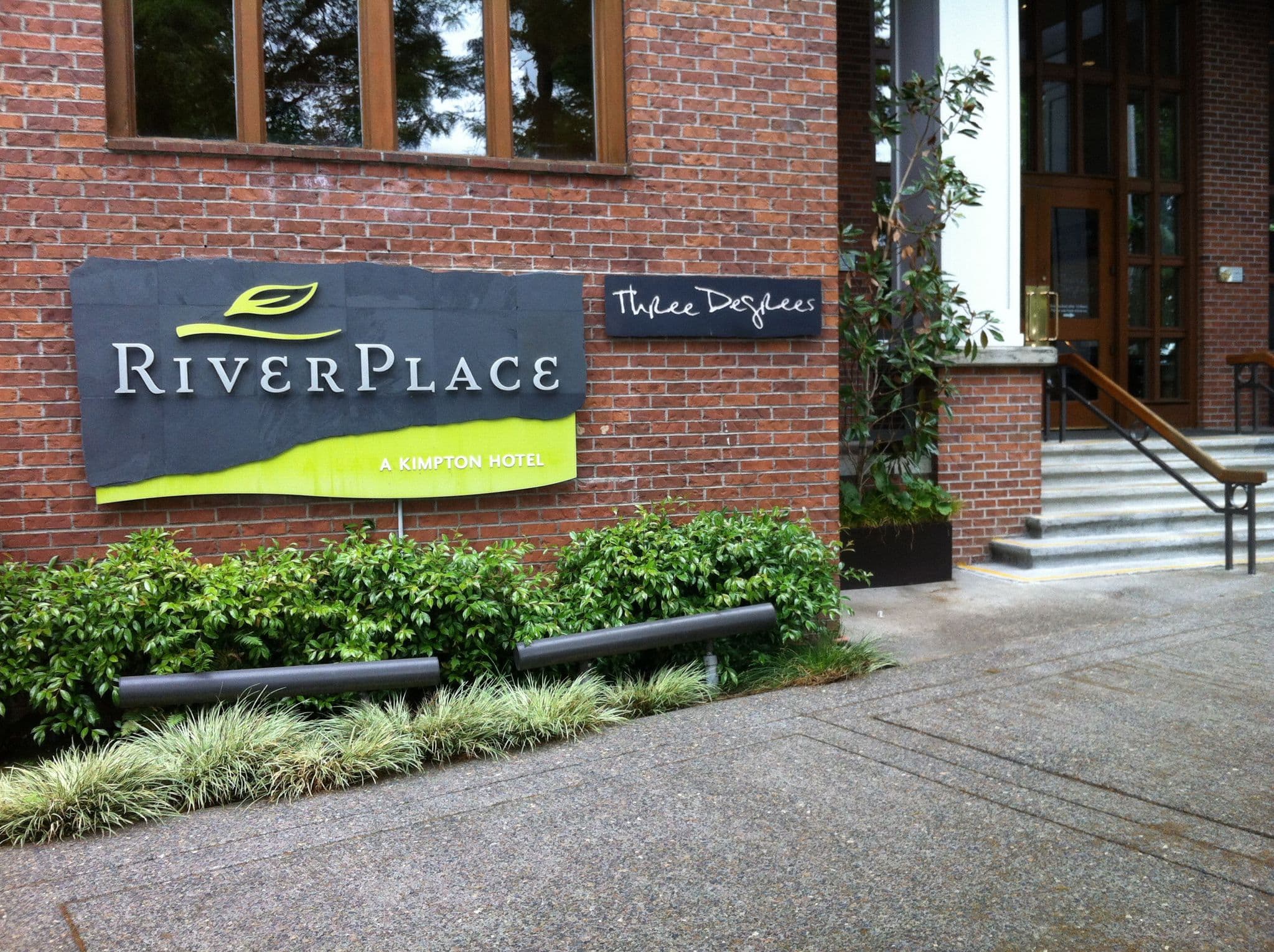 Street view near RiverPlace, Portland