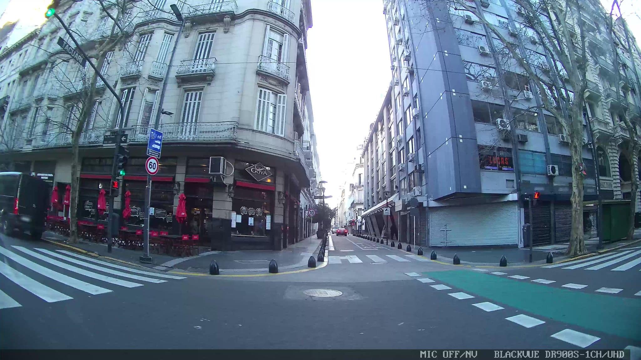 Street view near Uruguay, Buenos Aires — © kaart_3 (CC BY-SA · Mapillary)