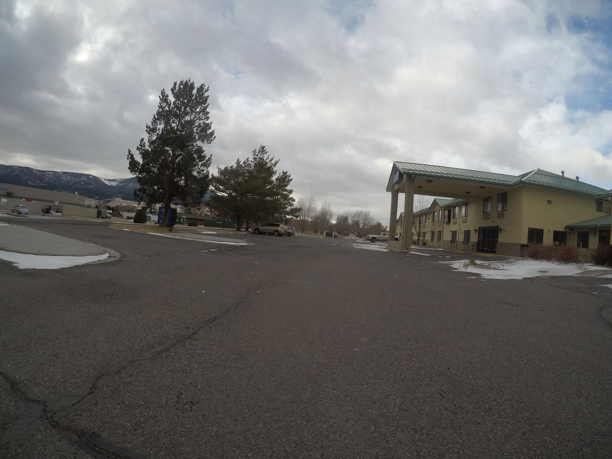 Street view near Comfort Inn, Bozeman — © chrisbeddow (CC BY-SA · Mapillary)