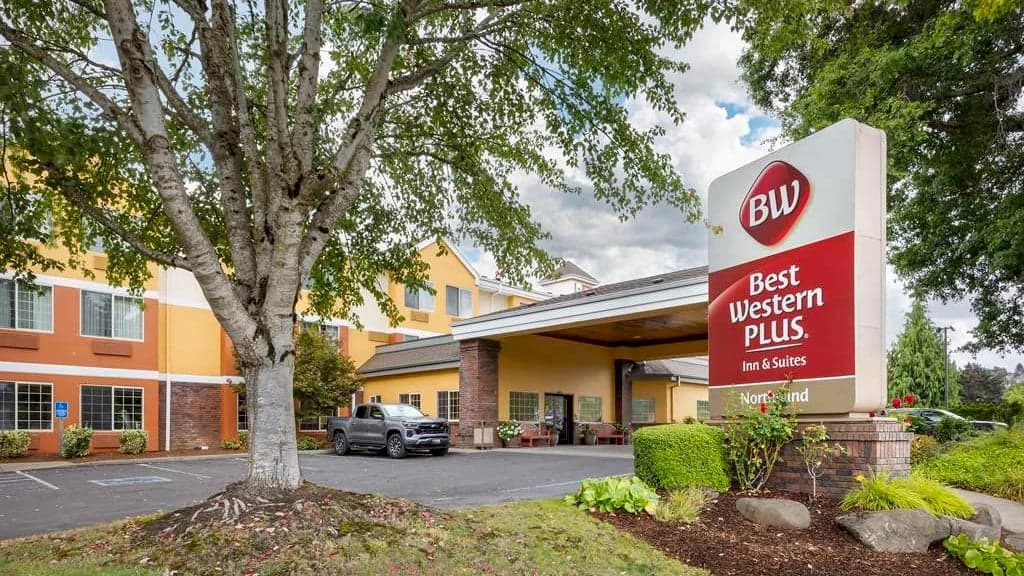 Best Western Plus Northwind Inn & Suites, Hotel in Tualatin
