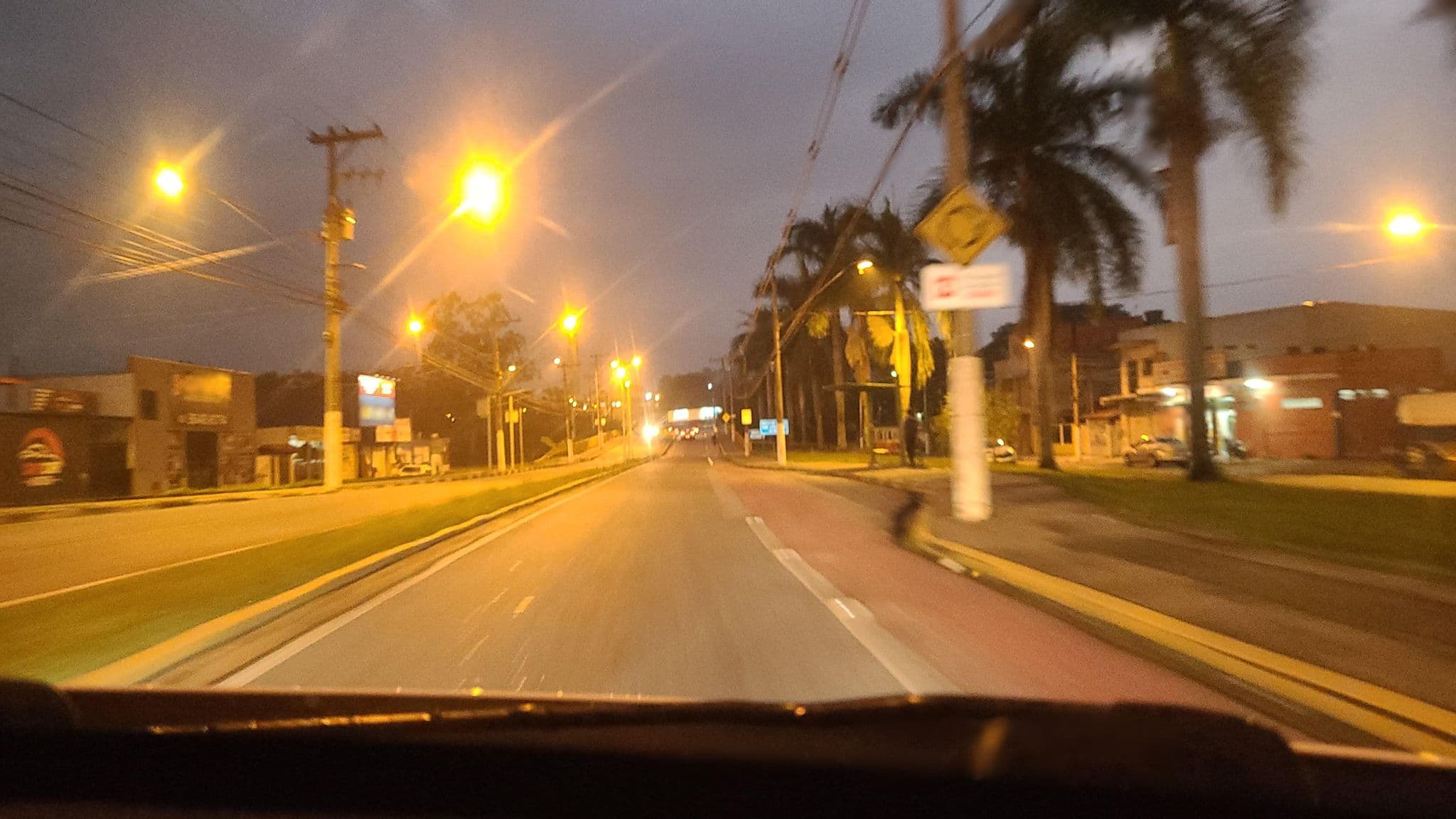 Street view near Pousada Fortaleza, Pindamonhangaba — © MayaraLoberto (CC BY-SA · Mapillary)