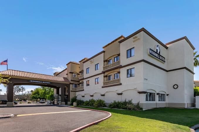 Windmill Suites Surprise, Ascend Hotel Collection, Hotel in Surprise