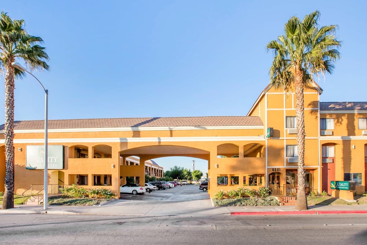 Quality Inn & Suites Westminster Seal Beach, Hotel in Midway City