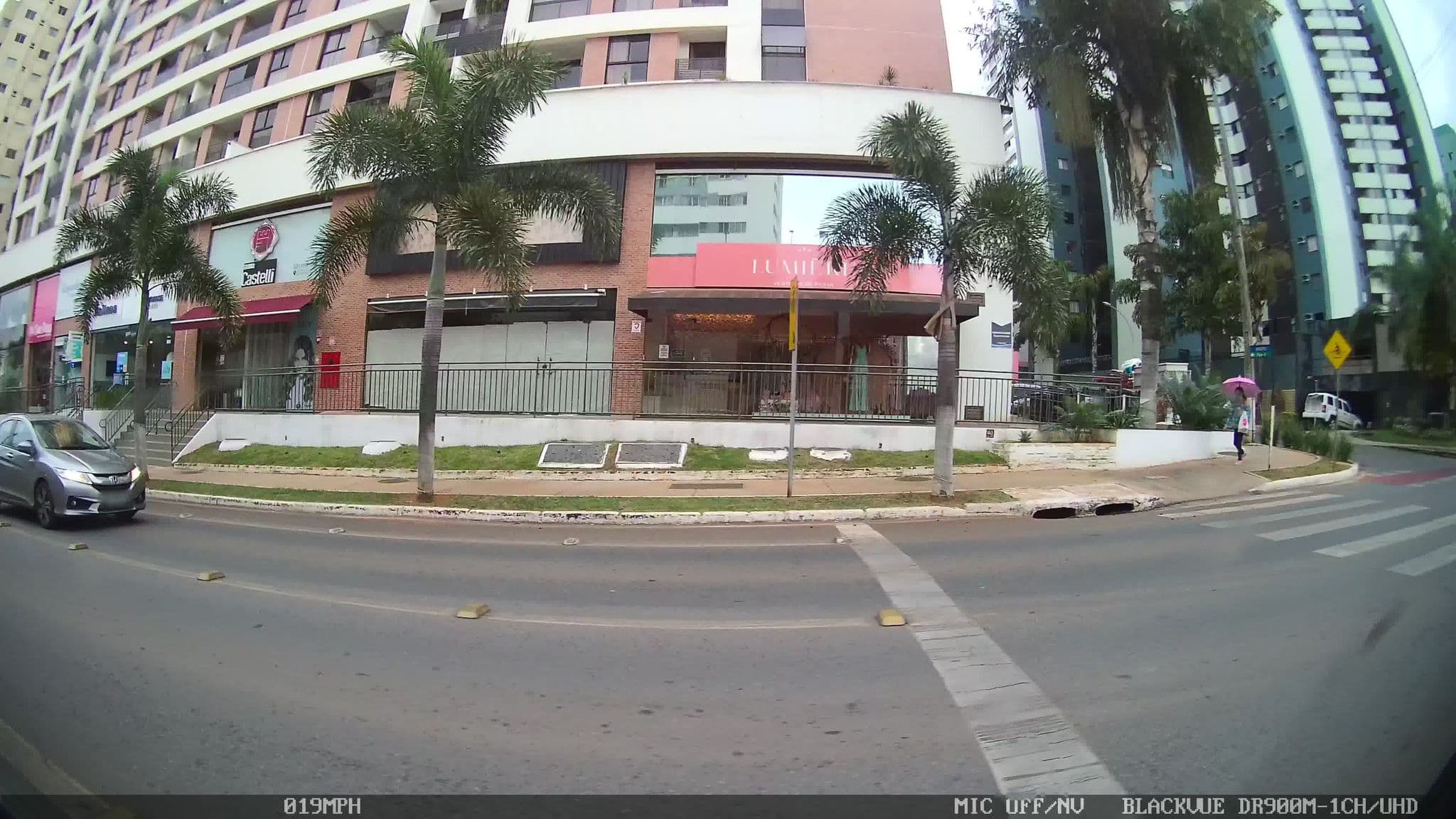Street view near Residencial Michigan, Águas Claras — © kaart_4 (CC BY-SA · Mapillary)
