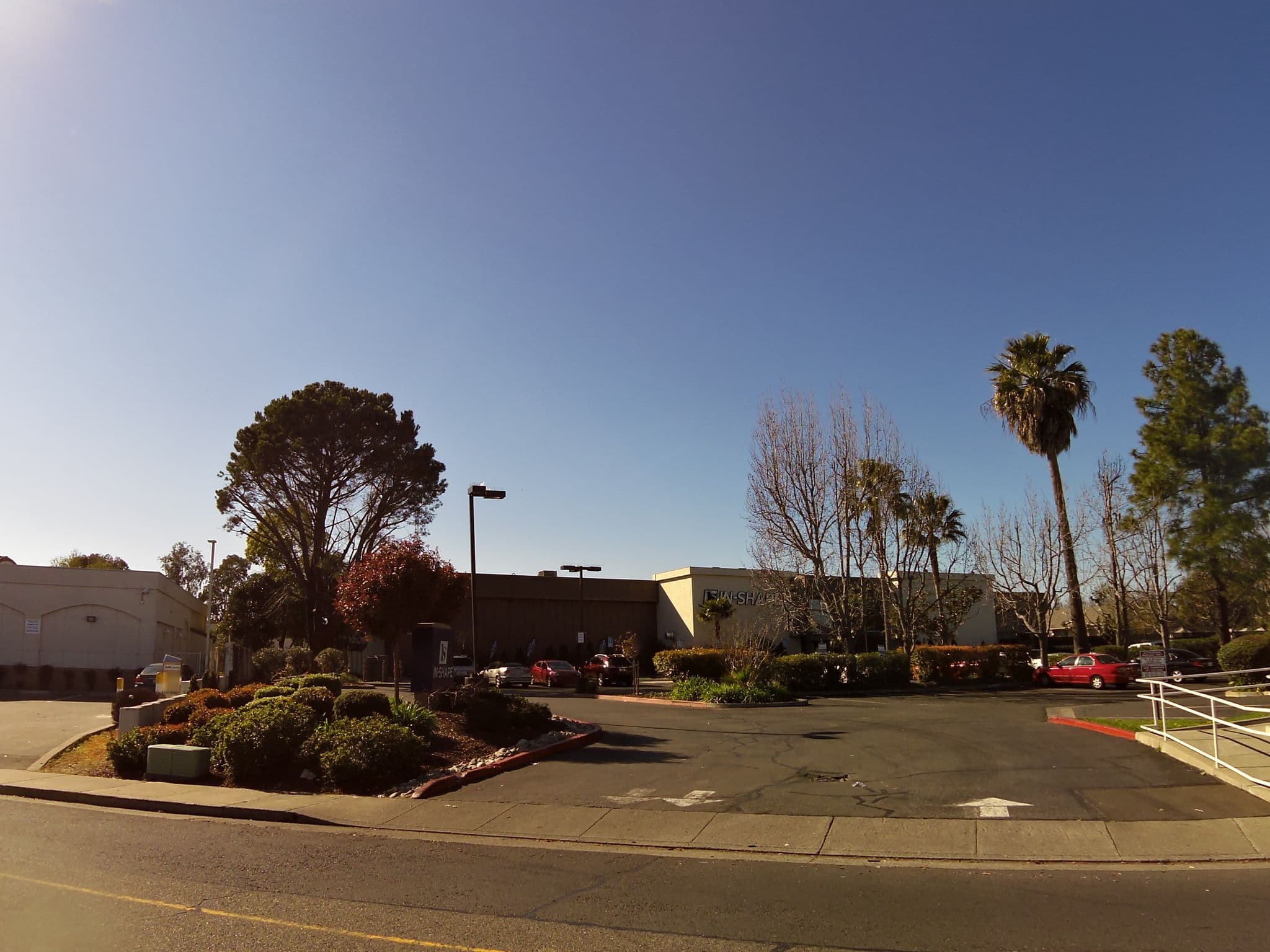 Street view near Motel 6, Fairfield — © andrewsnow (CC BY-SA · Mapillary)