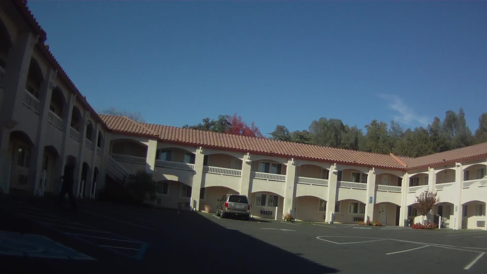 Street view near Travelodge Redding, Redding — © richlv (CC BY-SA · Mapillary)