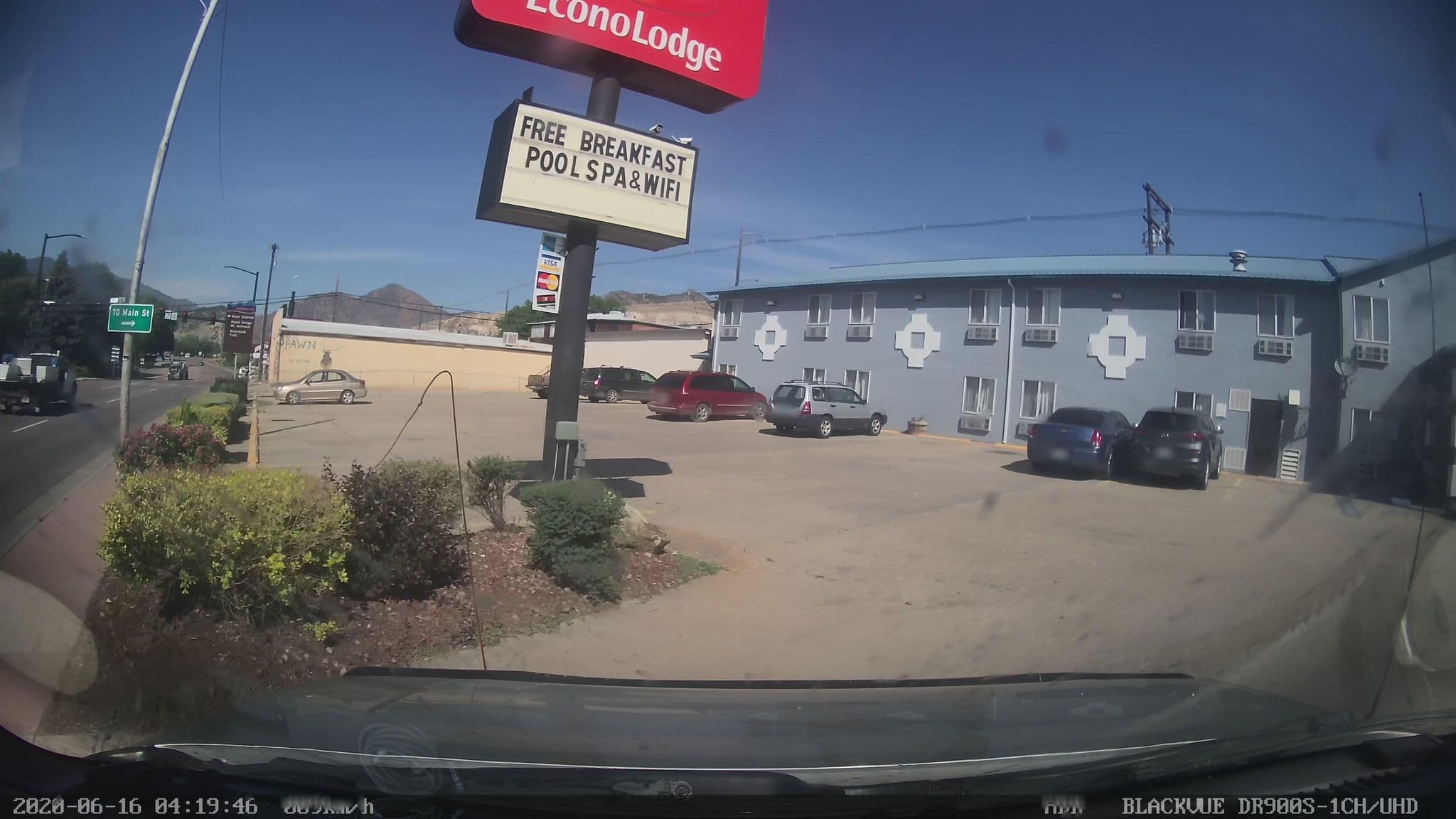 Street view near Days Inn, Cañon City — © jbthemilker (CC BY-SA · Mapillary)