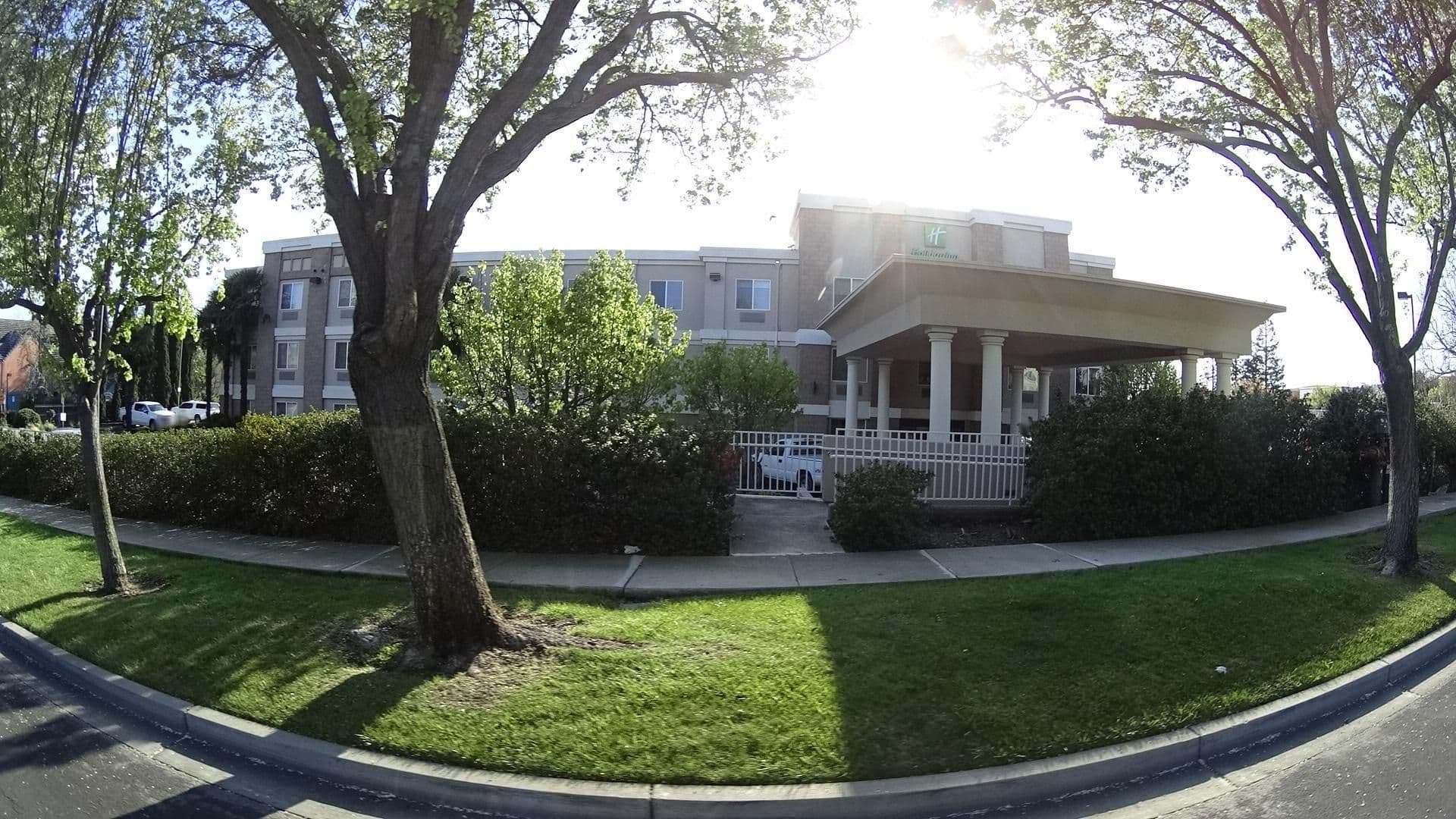 Street view near Holiday Inn Express Livermore, Livermore — © marker_geo (CC BY-SA · Mapillary)