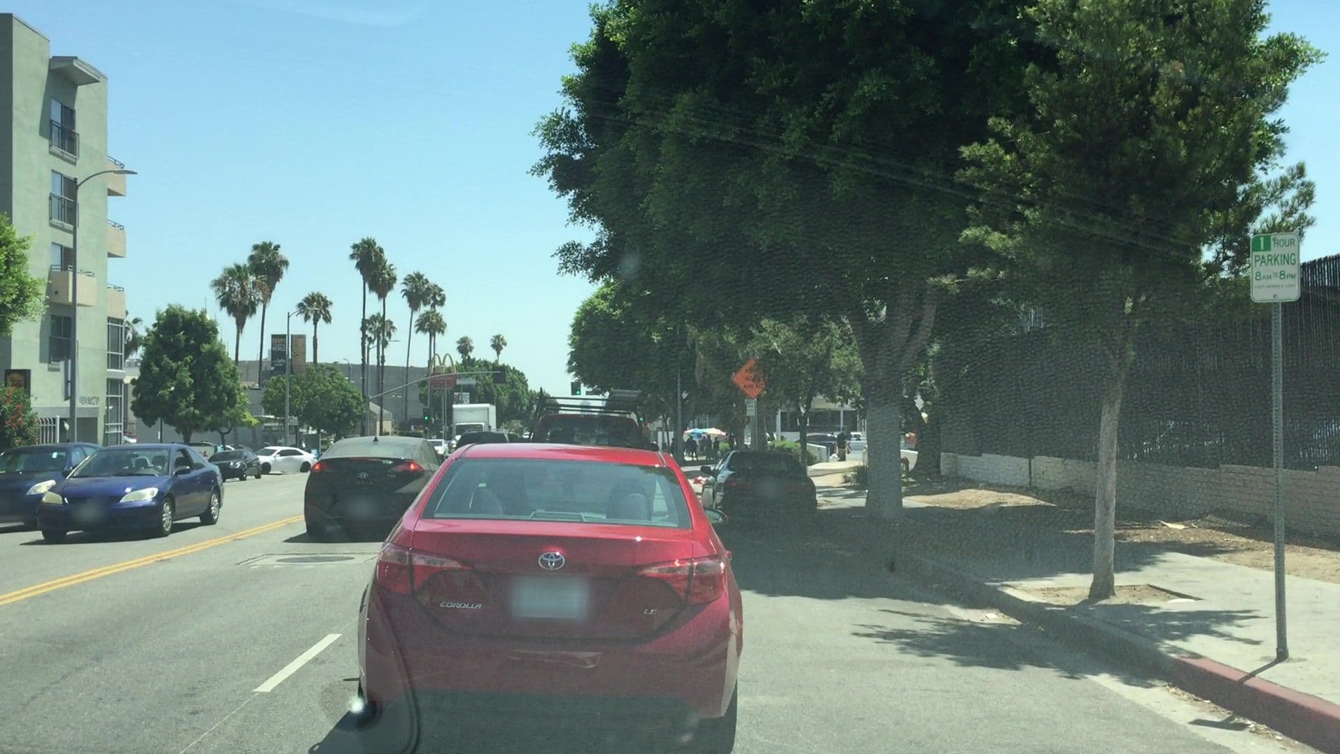 Street view near Super 8, Hollywood — © lvl5 (CC BY-SA · Mapillary)