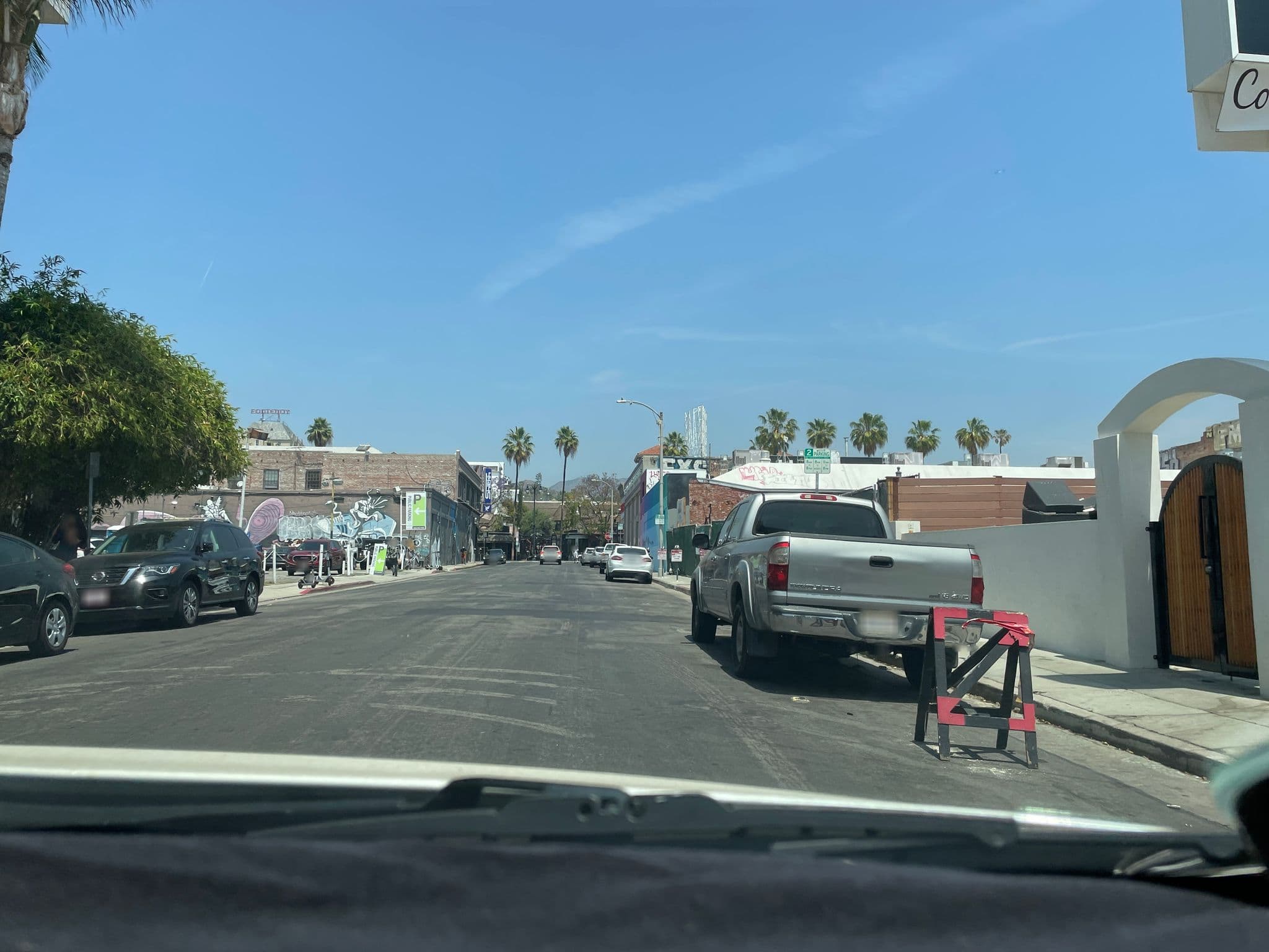 Street view near USA Hostels, Hollywood — © etunell (CC BY-SA · Mapillary)