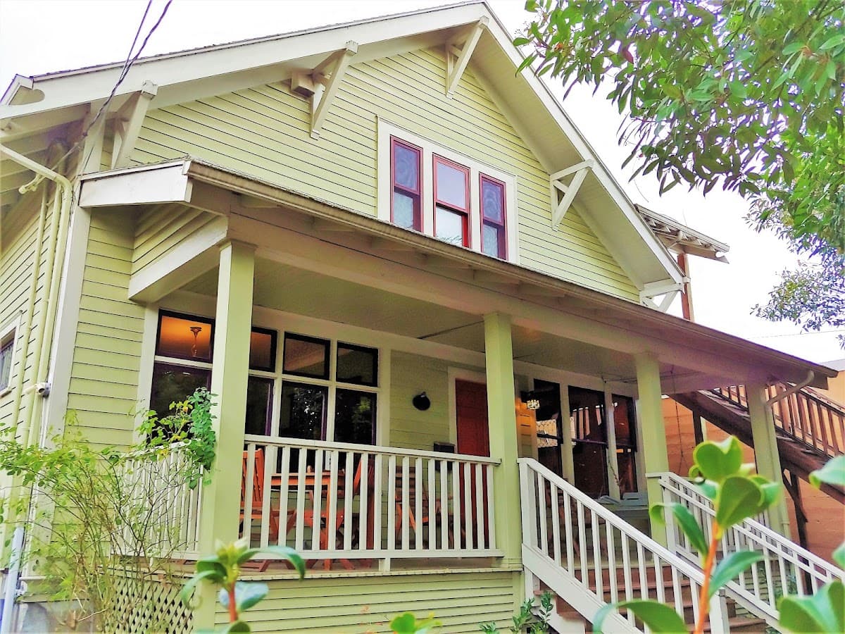 Bluebird Guesthouse, Guesthouse in Portland