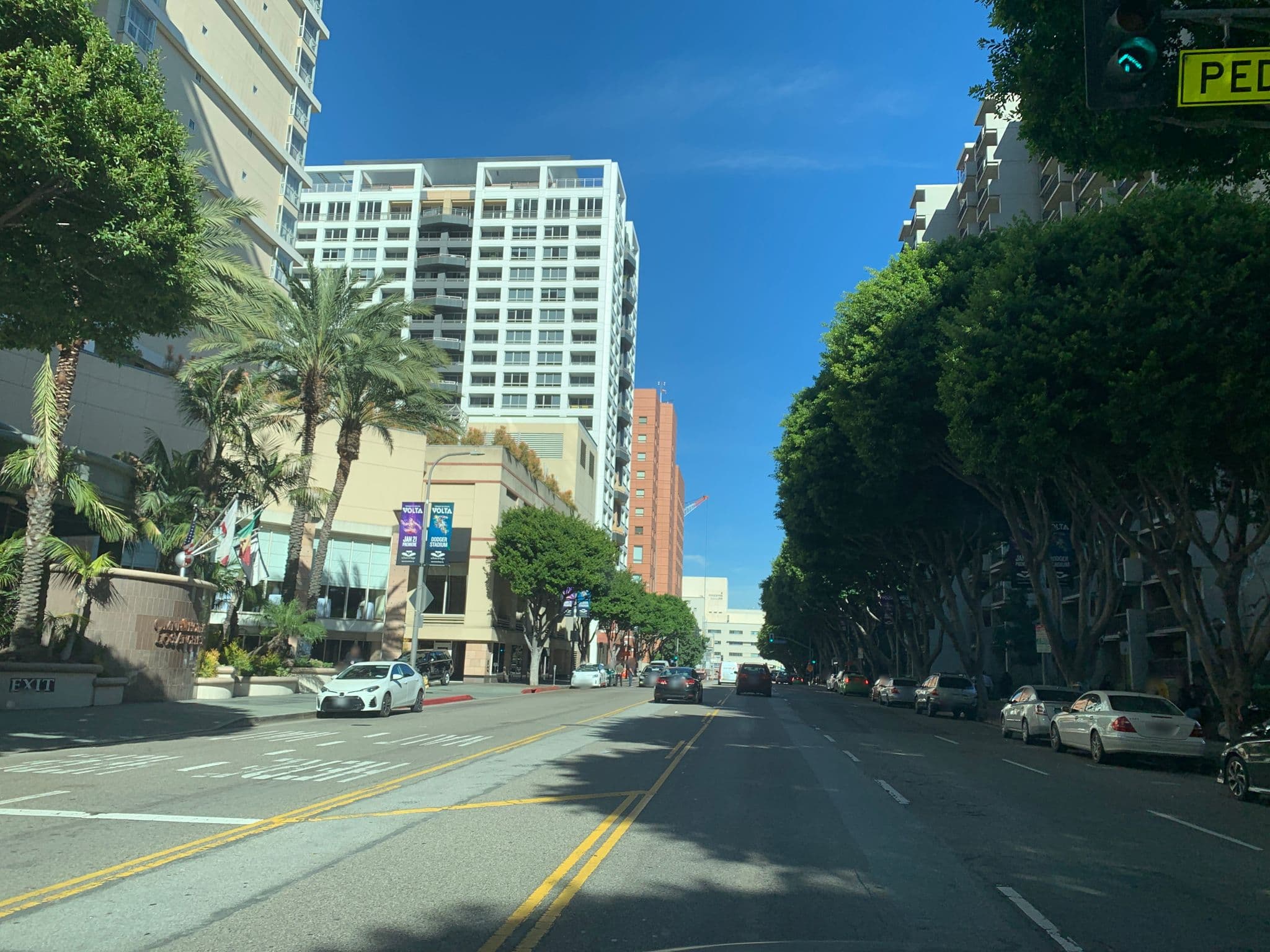 Street view near Omni Los Angeles Hotel, Los Angeles — © turne514 (CC BY-SA · Mapillary)