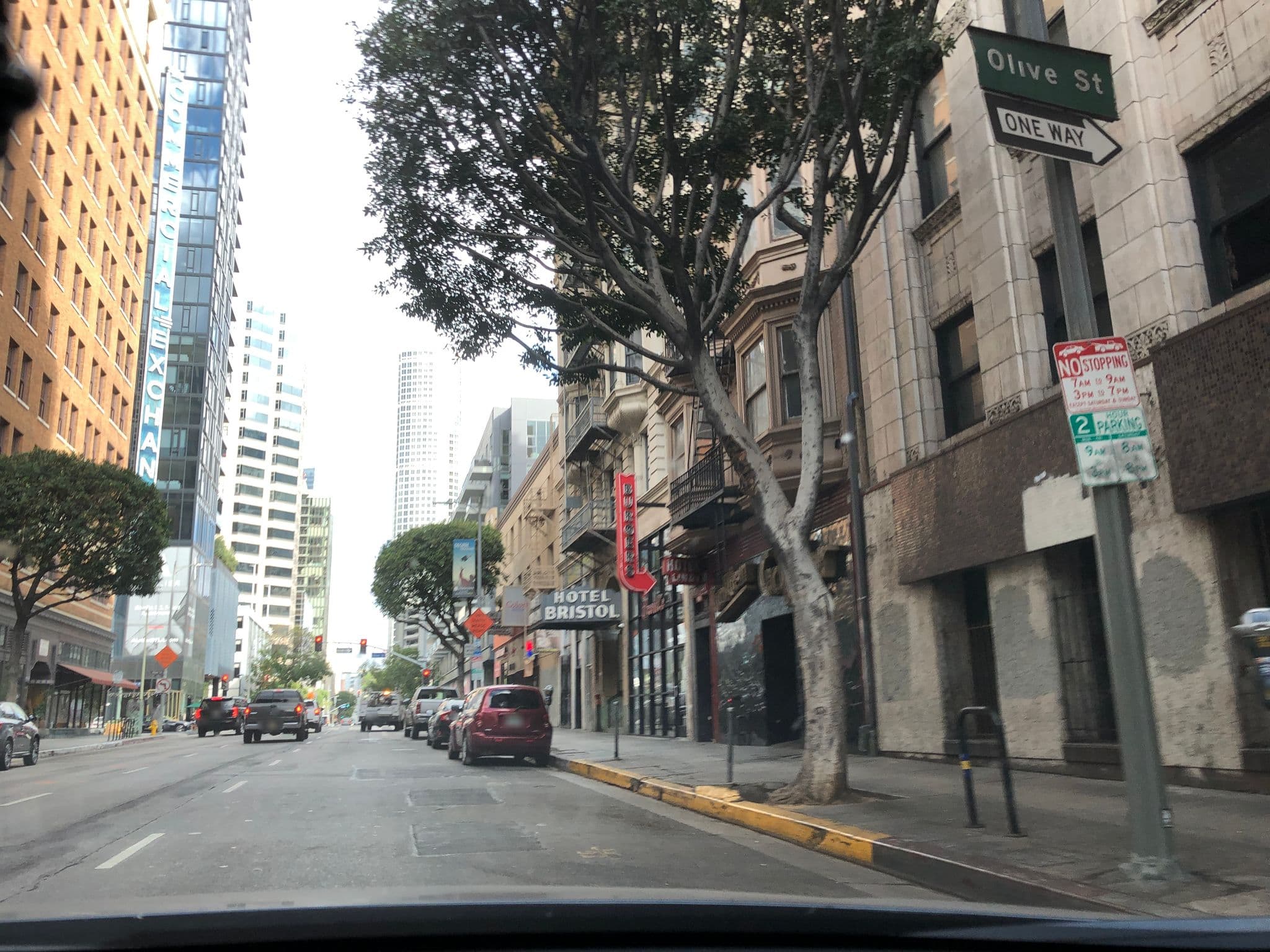 Street view near Hotel Lindy, Los Angeles — © ekaxi (CC BY-SA · Mapillary)