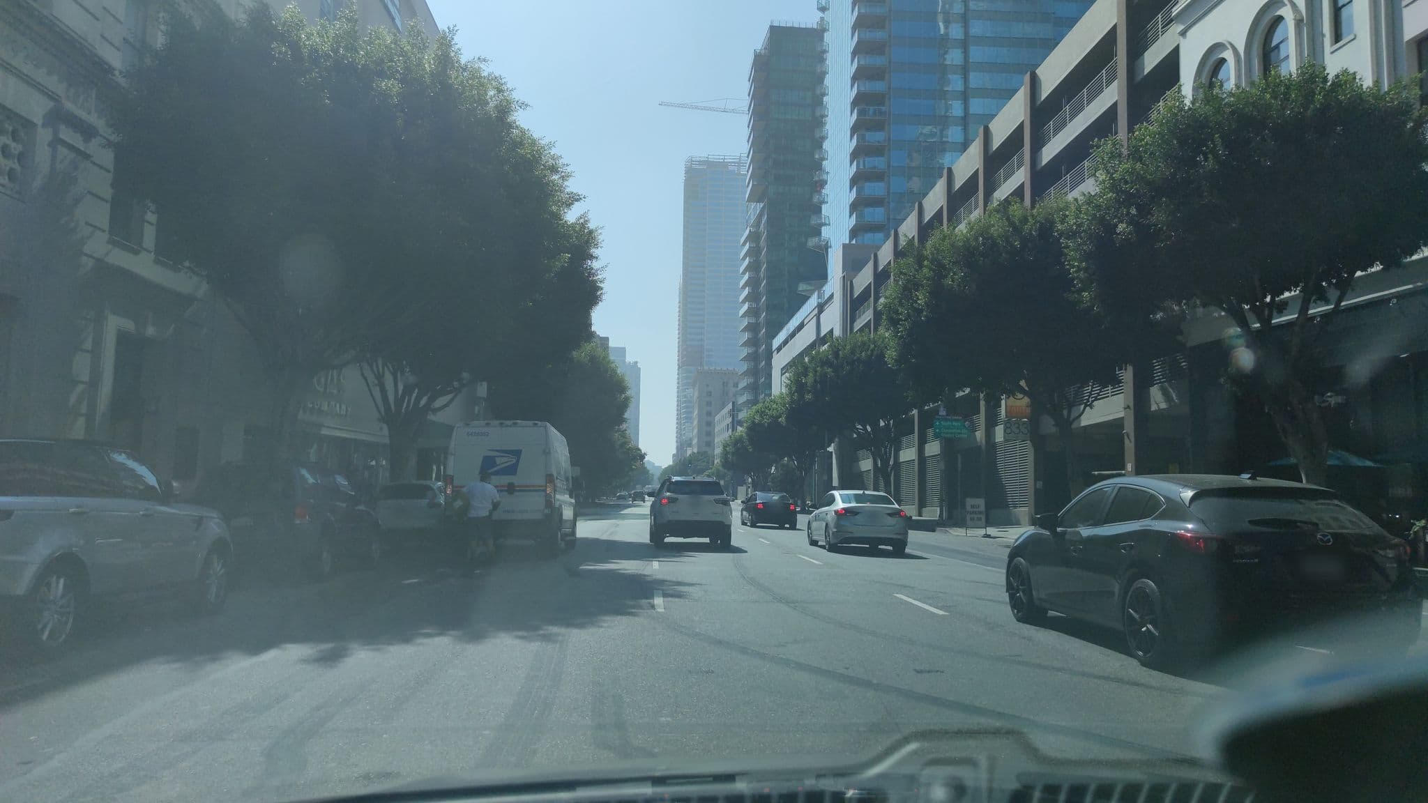 Street view near The Wayfarer, Los Angeles — © ekaxi (CC BY-SA · Mapillary)