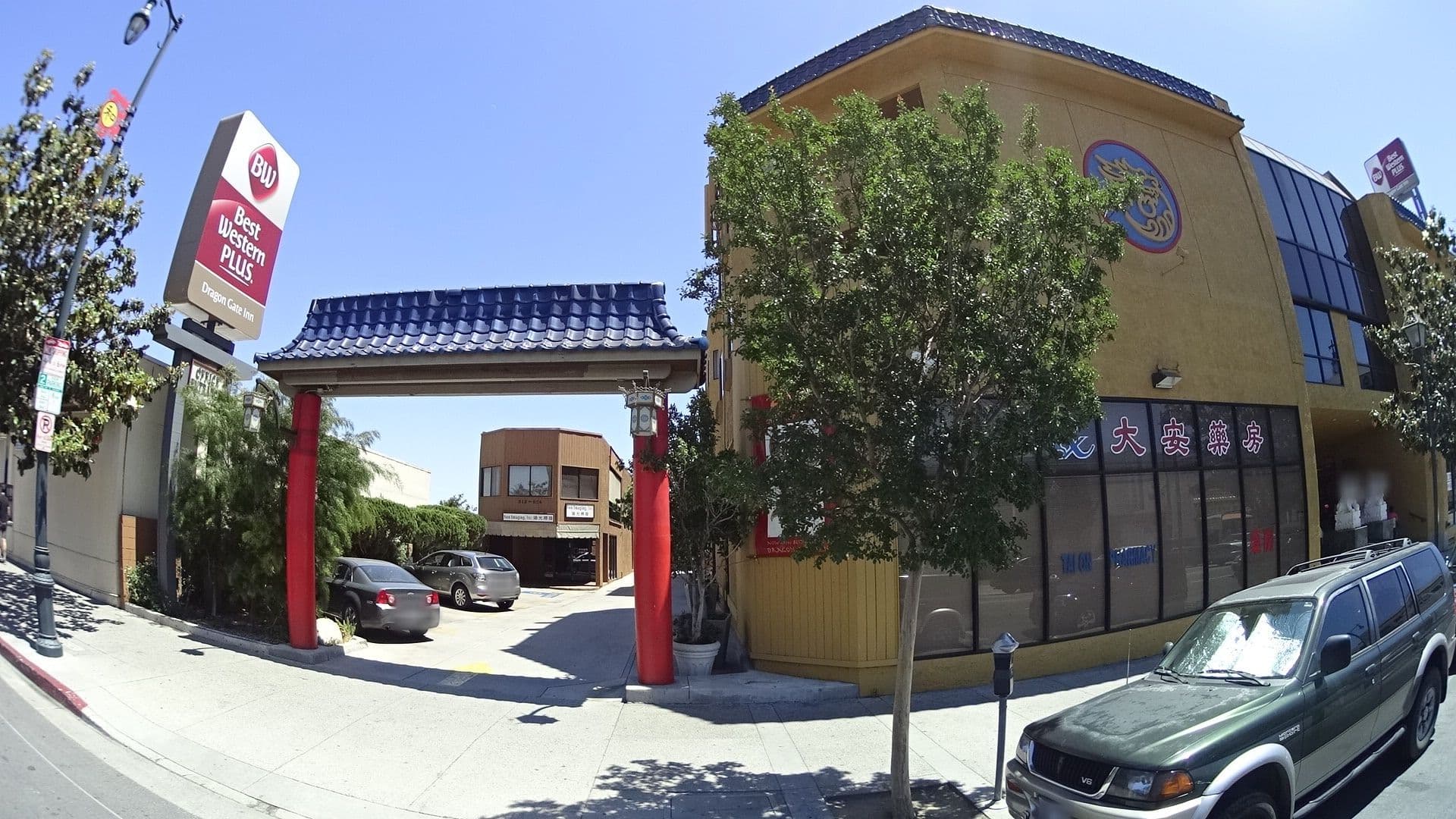 Street view near Best Western Plus Dragon Gate Inn, Los Angeles — © mly_la (CC BY-SA · Mapillary)