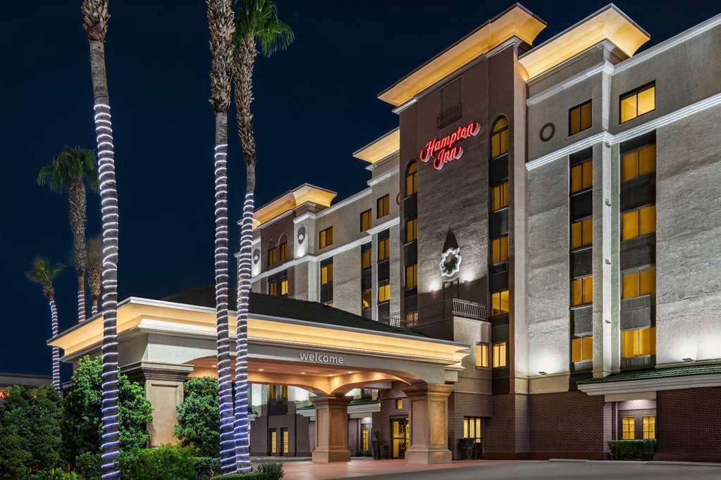 Hampton Inn Tropicana, Hotel in Paradise