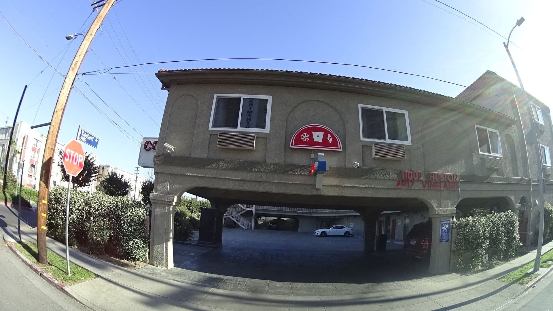 Street view near Colony Inn, North Hollywood — © mly_la (CC BY-SA · Mapillary)