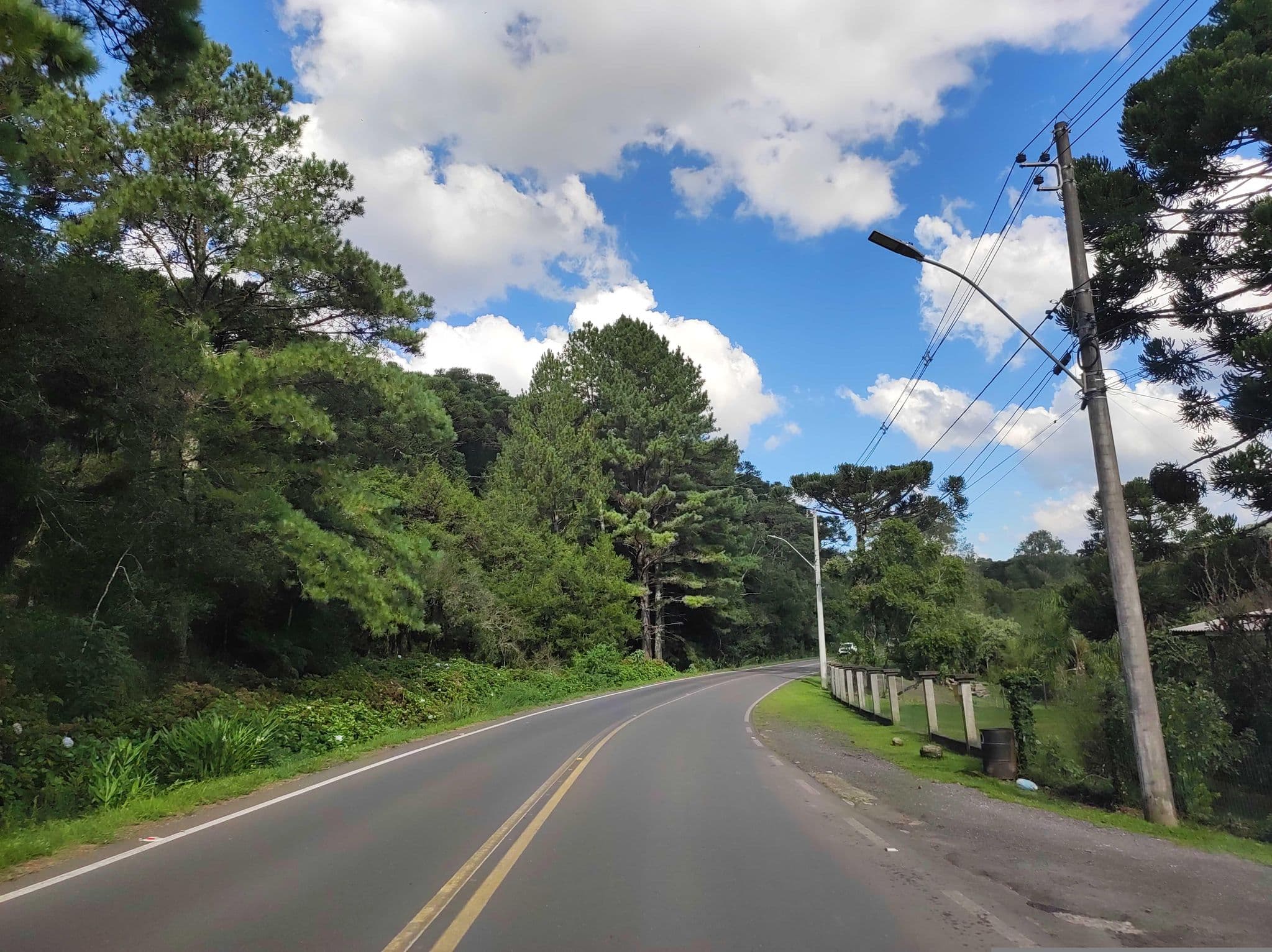 Street view near Hospedaria Paradouro Caracol, Canela — © diegokrein (CC BY-SA · Mapillary)