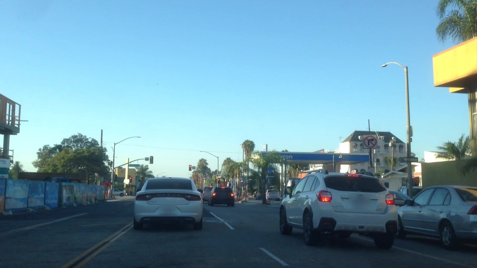 Street view near Vagabond Inn Convention Center Long Beach, Long Beach — © lvl5 (CC BY-SA · Mapillary)