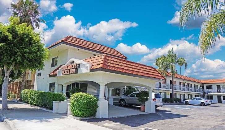 Hawthorne Plaza Inn, Motel in Hawthorne