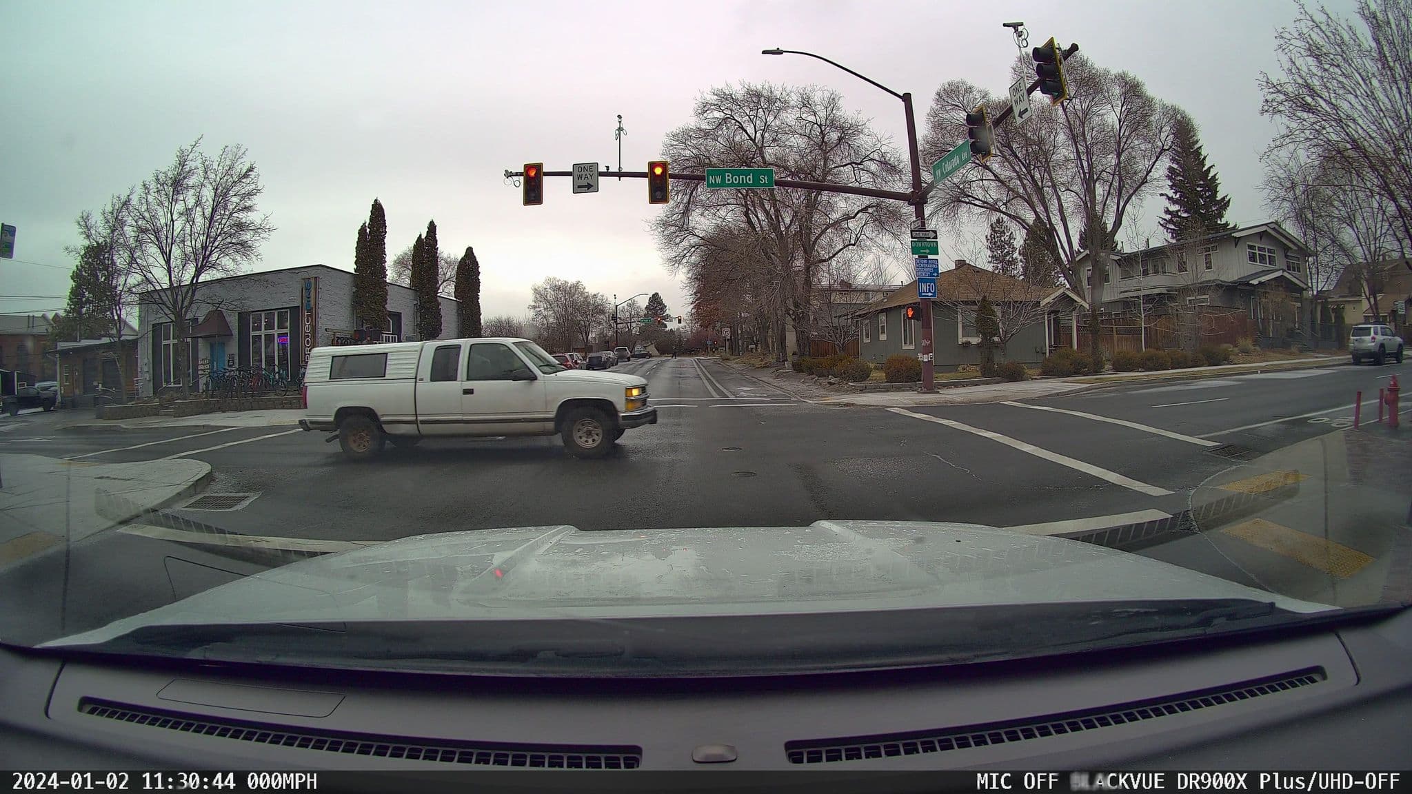 Street view near Mill Inn, Bend — © n_skinner (CC BY-SA · Mapillary)