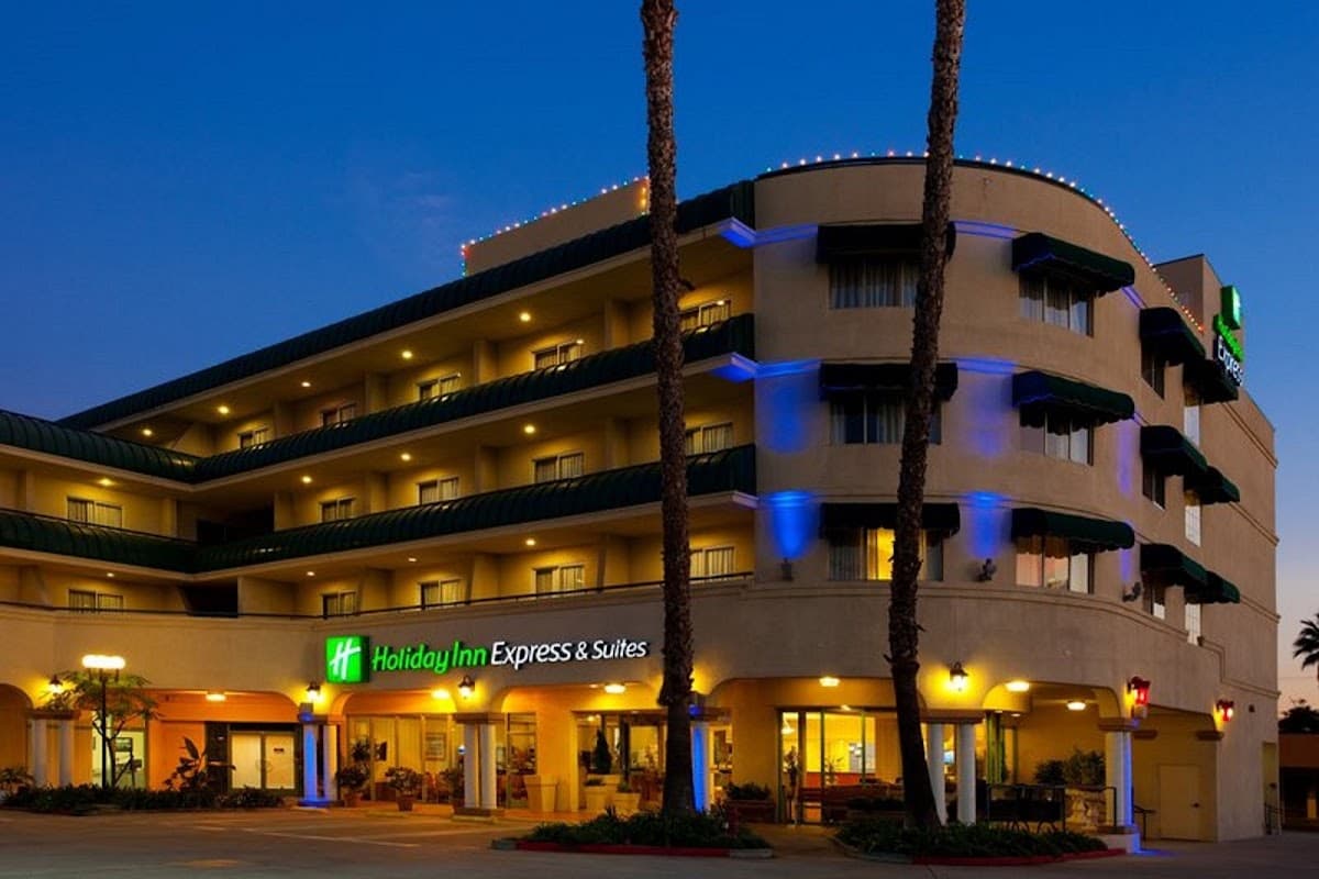Holiday Inn Express & Suites Pasadena - Los Angeles, Hotel in East Pasadena