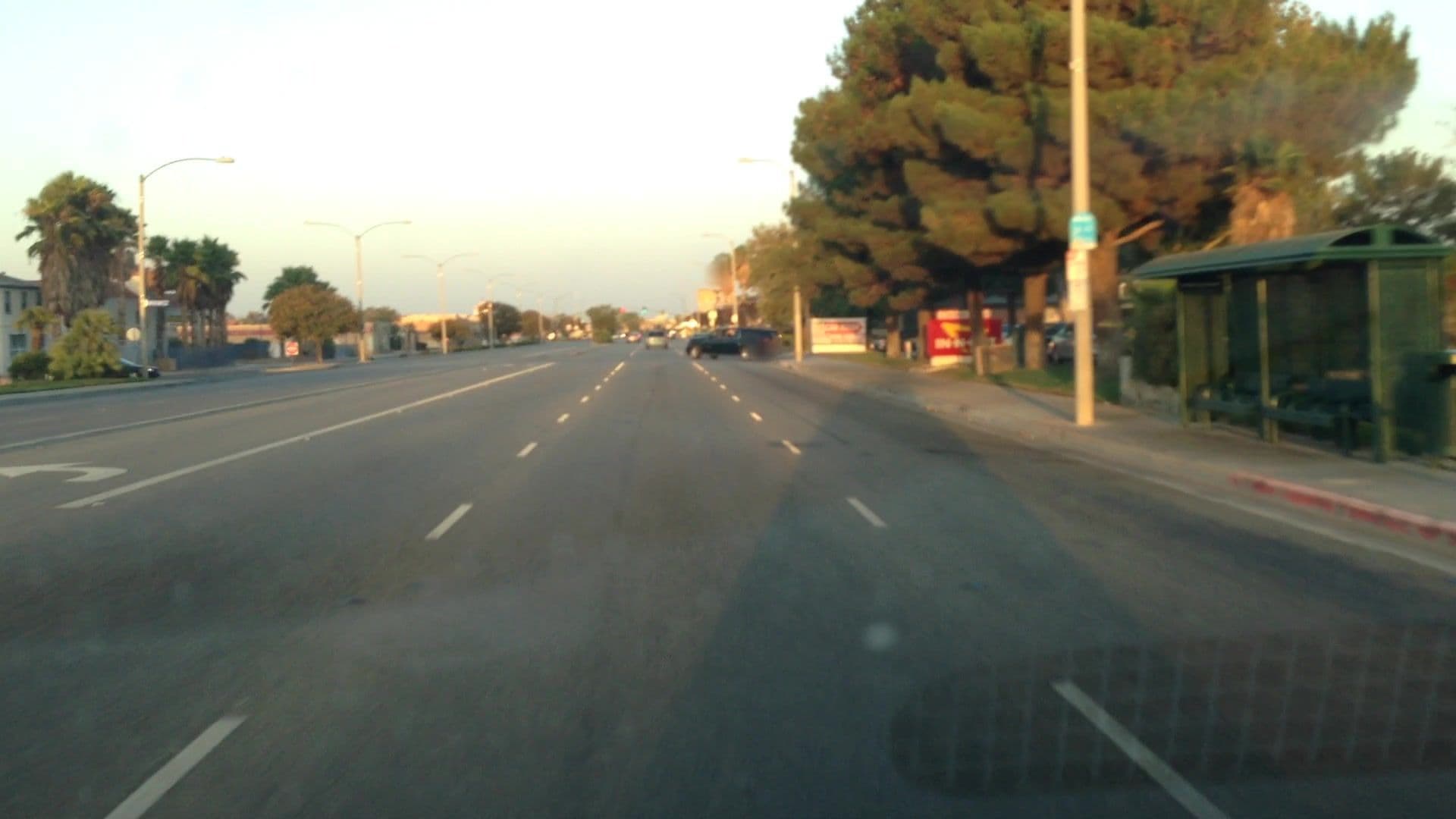 Street view near Knights Inn, Palmdale — © lvl5 (CC BY-SA · Mapillary)