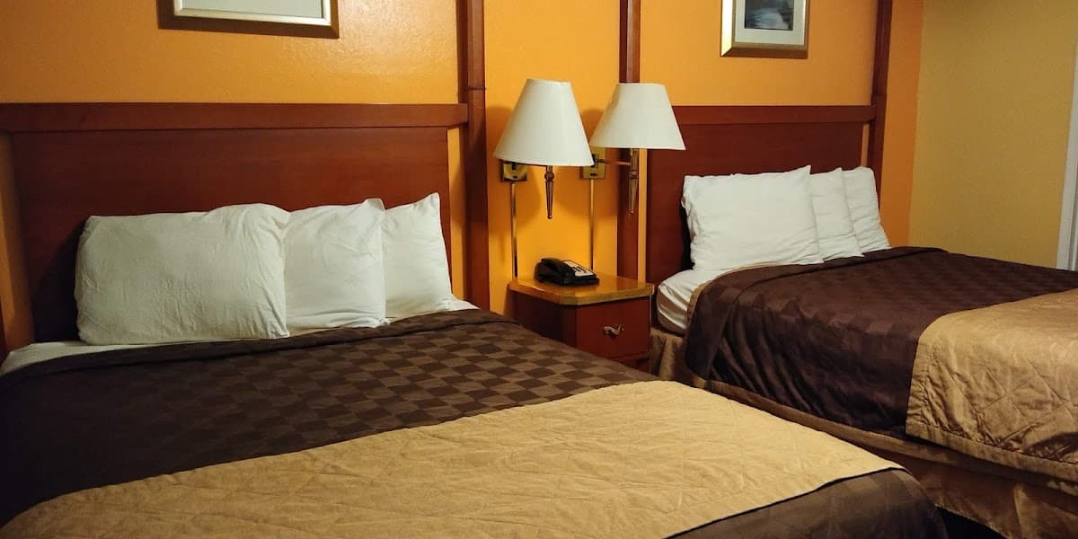 Alpine Inn & Spa, Hotel in Kingsbury