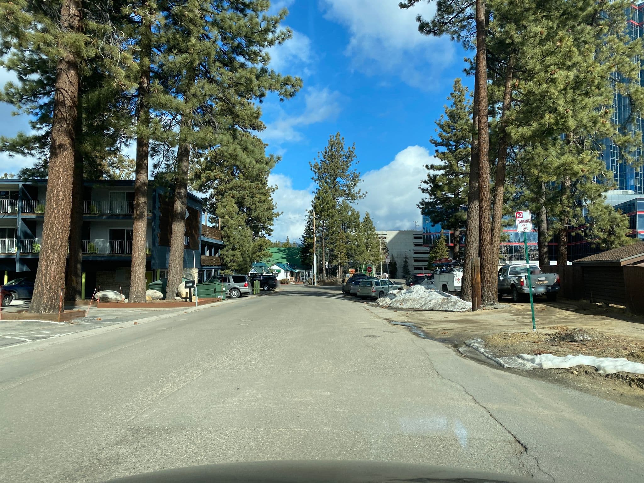 Street view near Basecamp Hotel, Kingsbury — © brian7760 (CC BY-SA · Mapillary)
