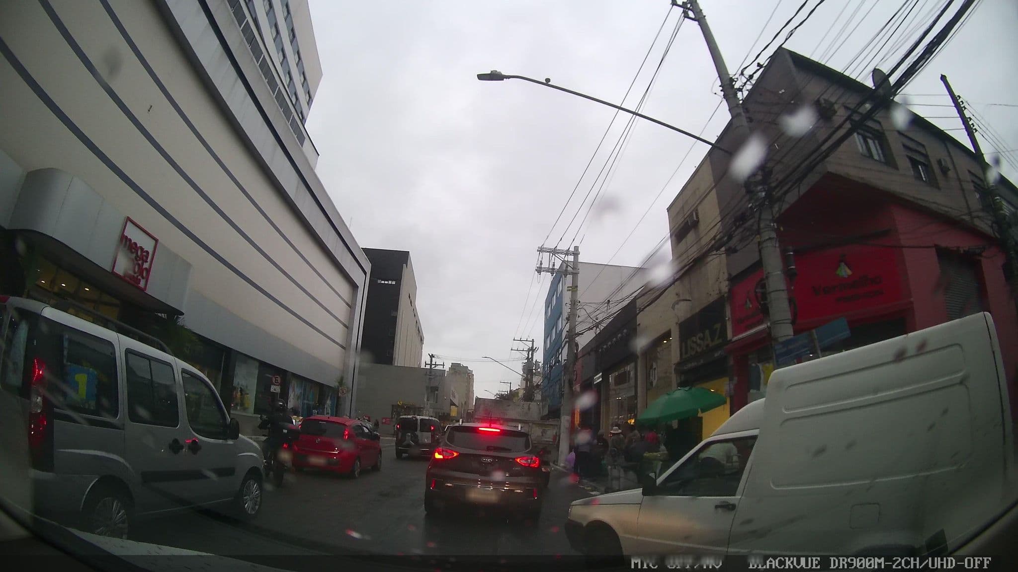 Street view near MEGA POLO, Pari — © marciosampaio (CC BY-SA · Mapillary)