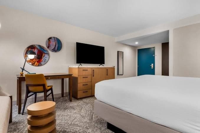 The Hills Hotel, Hotel in Mission Viejo
