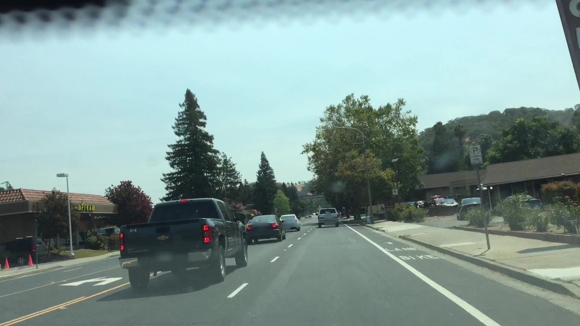 Street view near Muir Lodge Motel, Martinez — © lvl5 (CC BY-SA · Mapillary)