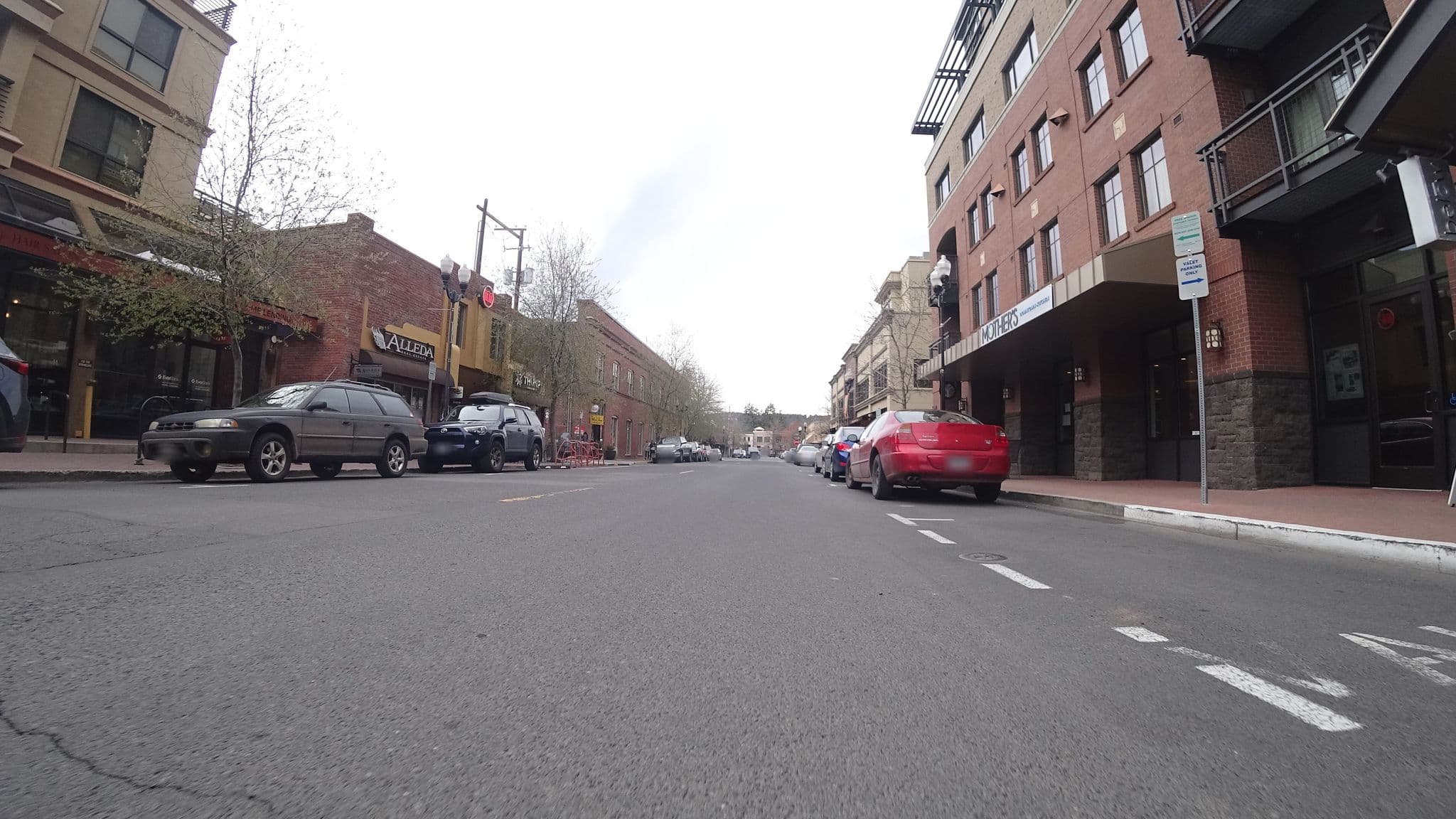 Street view near The Oxford Hotel, Bend — © calimapnerd (CC BY-SA · Mapillary)