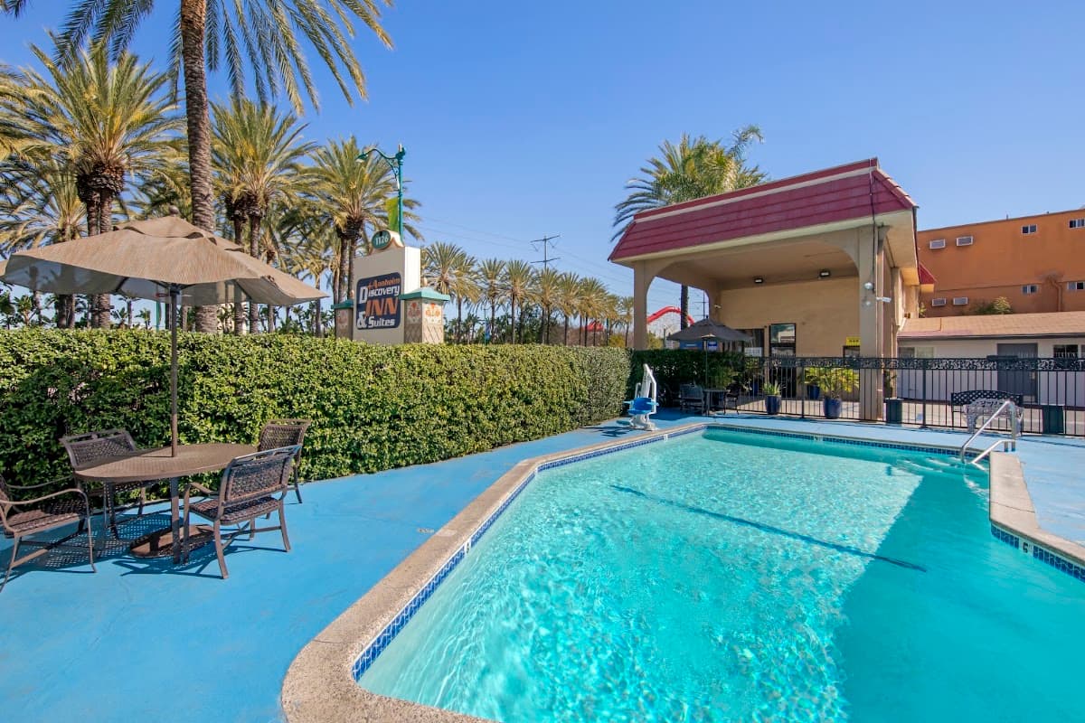 Anaheim Discovery Inn & Suites At The Park, Hotel in Garden Grove