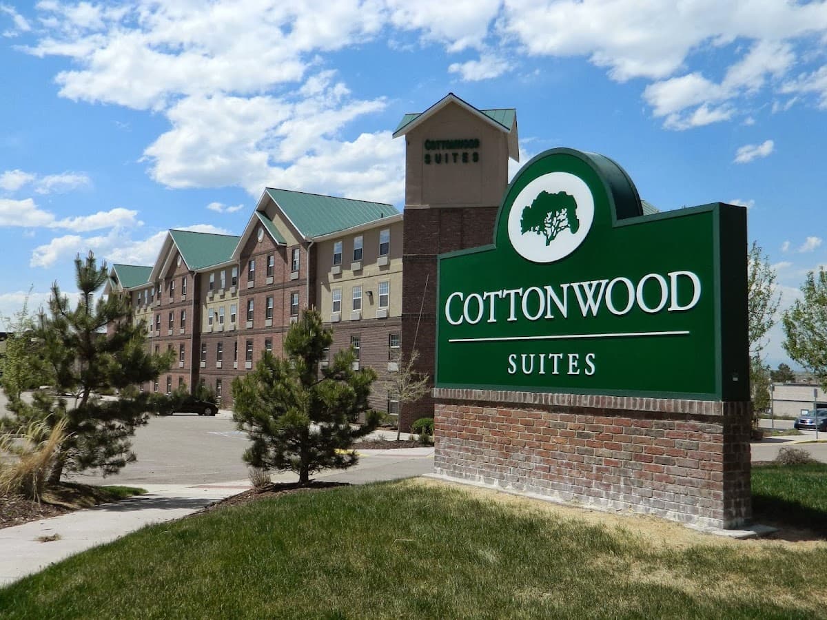 Cottonwood Suites Westminster, Hotel in Northglenn