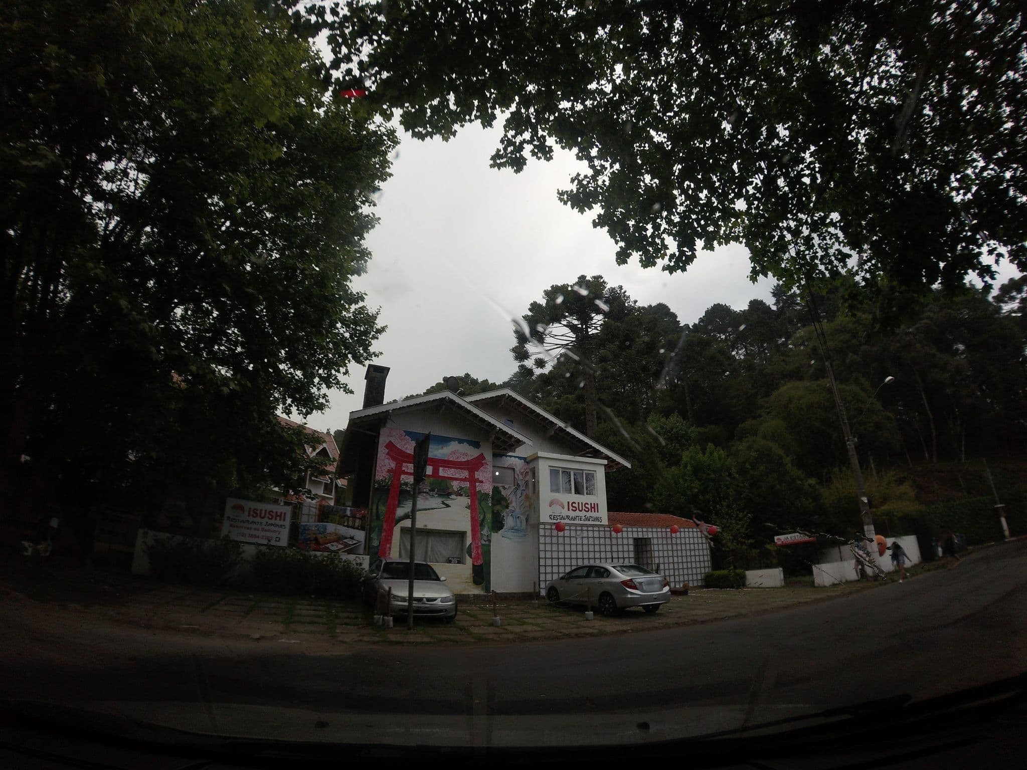 Street view near Estac Carlinhos Campos Jordao, Campos do Jordão — © andersoal (CC BY-SA · Mapillary)
