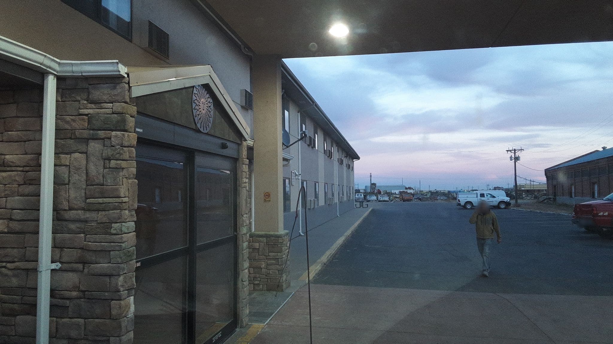 Street view near Quality Inn, Lamar — © jbthemilker (CC BY-SA · Mapillary)