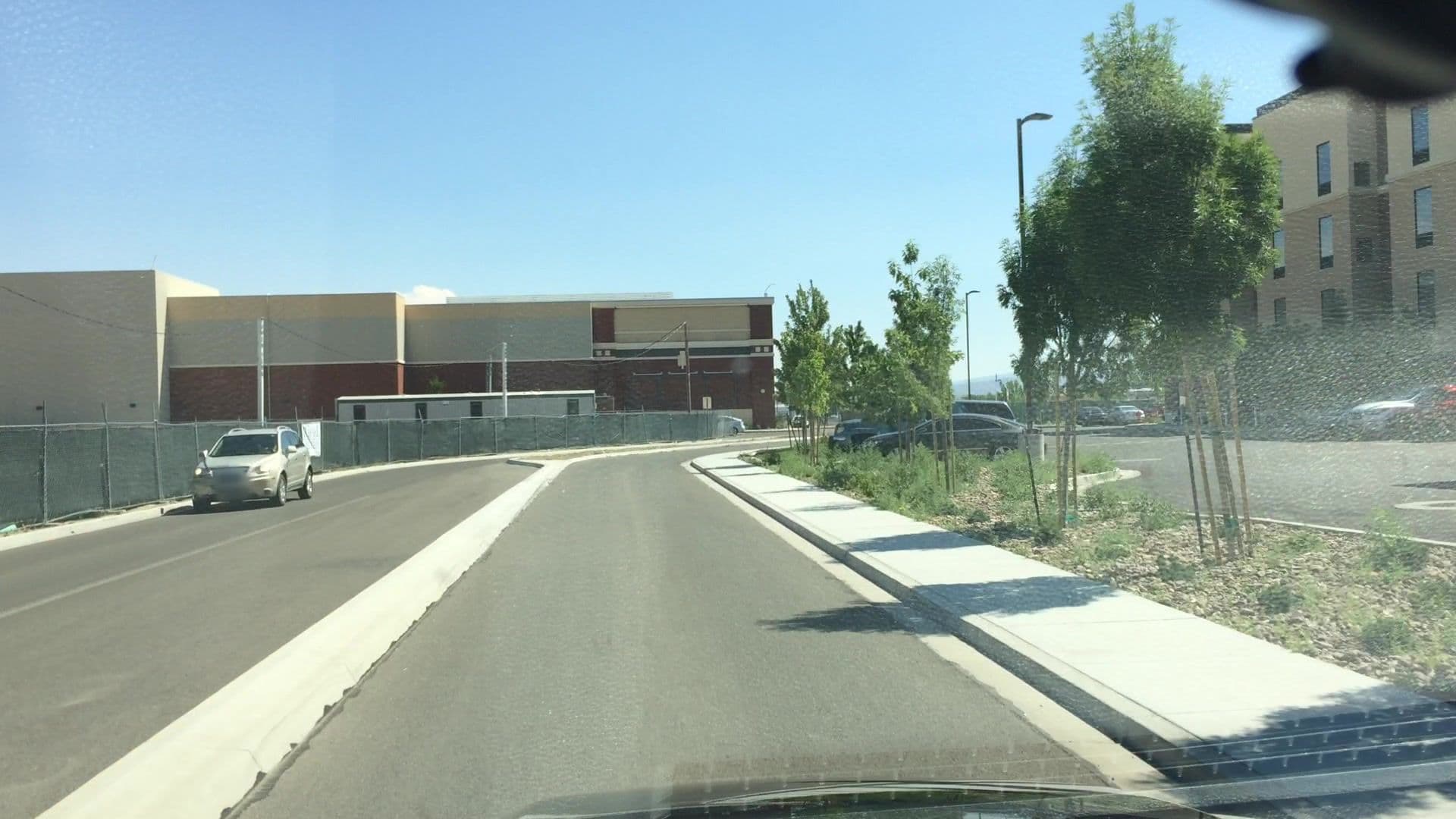 Street view near Hampton, Sparks — © lvl5 (CC BY-SA · Mapillary)