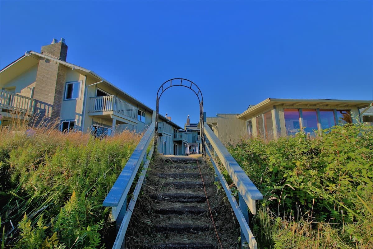 The Siren of Discovery Inn & Suites, Motel in Ocean Shores