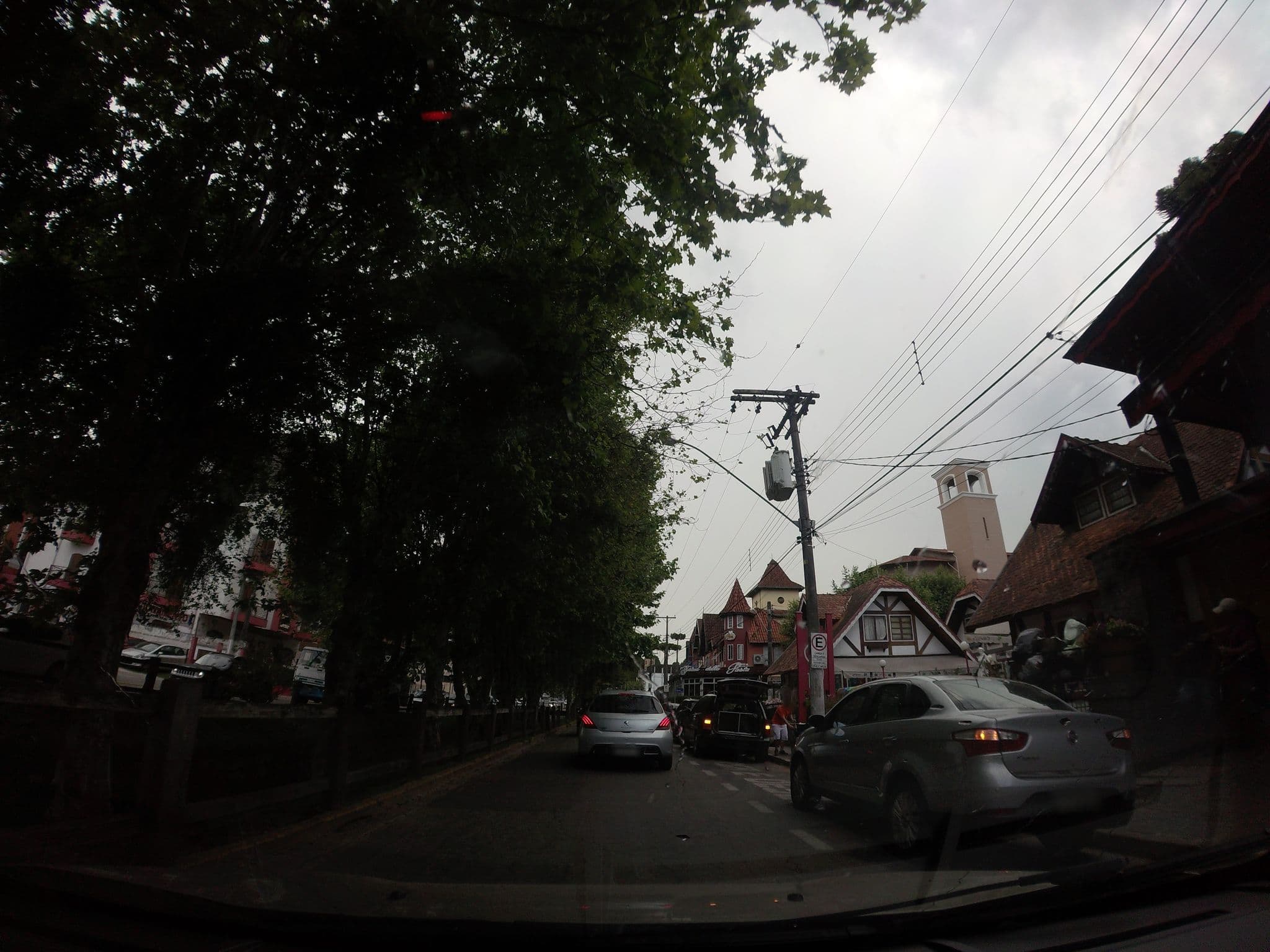 Street view near C Jordão - Estac Camper 2, Campos do Jordão — © andersoal (CC BY-SA · Mapillary)