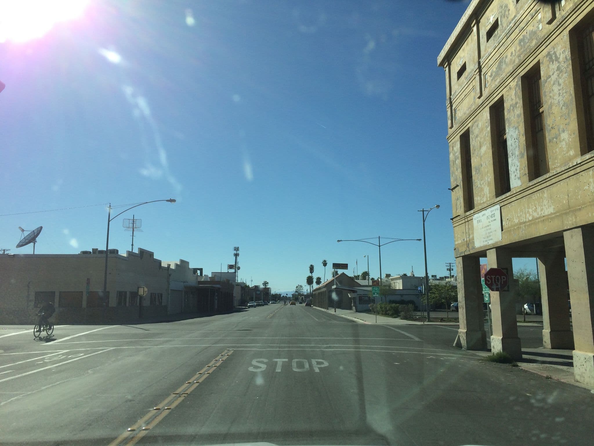 Street view near The Mayan, El Centro — © anavz (CC BY-SA · Mapillary)