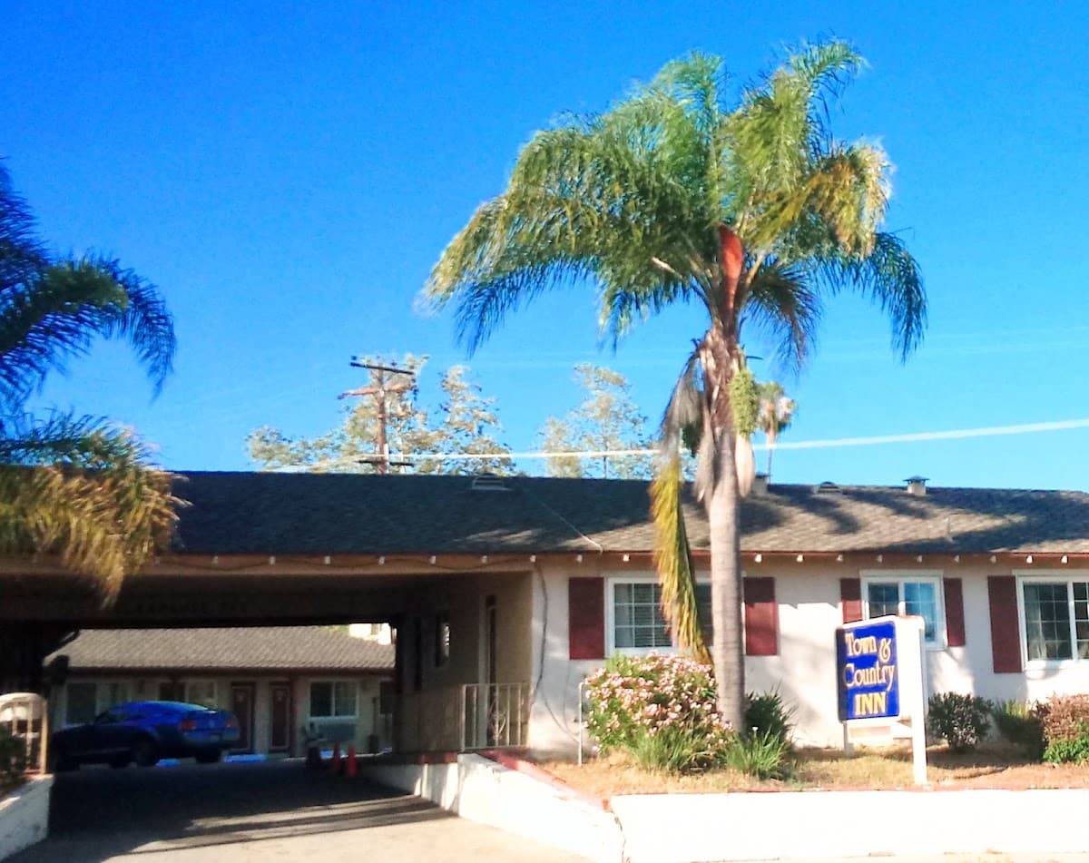 Town and Country Inn, Motel in Mission Canyon