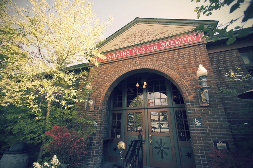 Old St. Francis School, Hotel in Bend