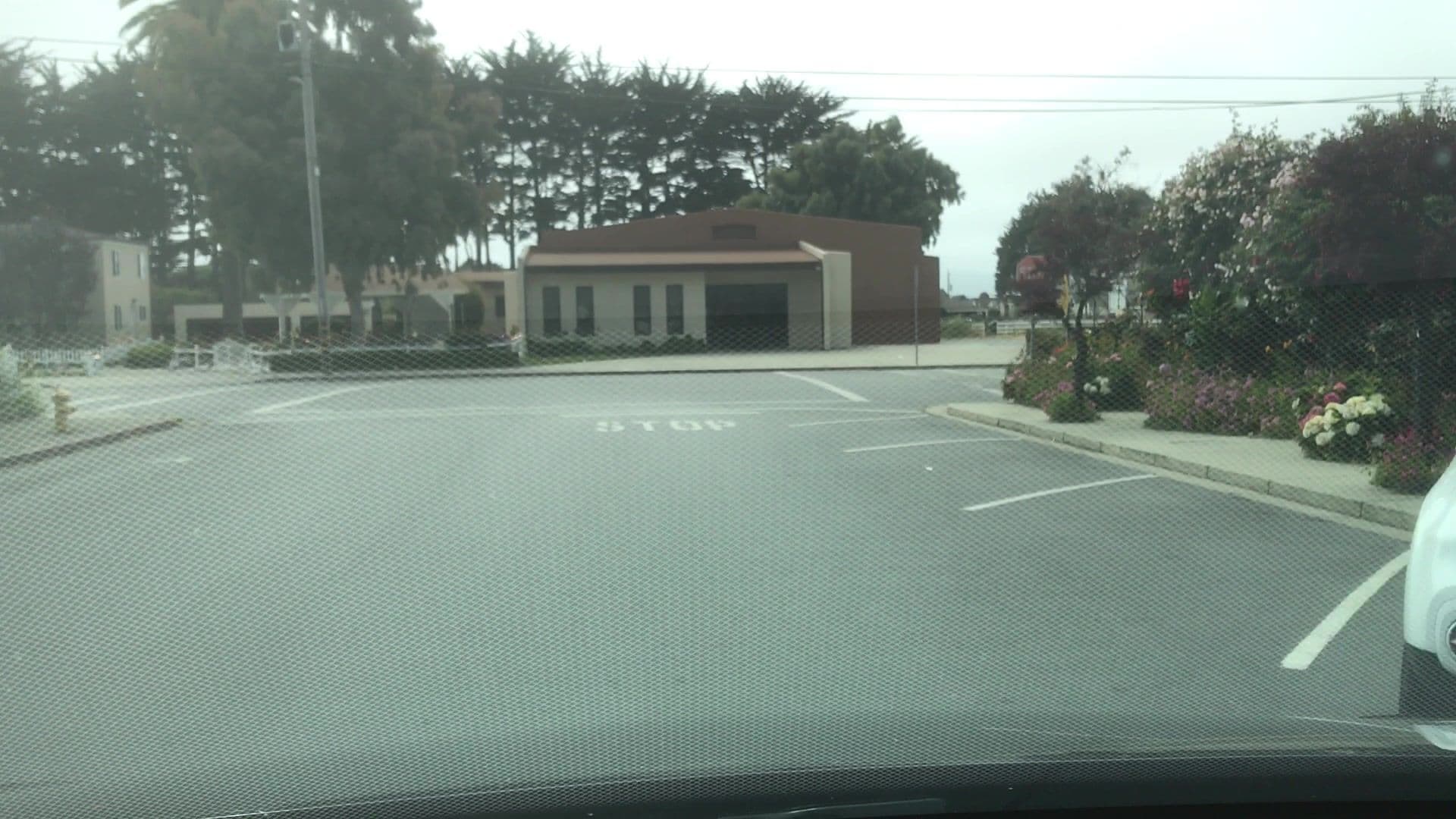 Street view near The Mill Rose Inn, Half Moon Bay — © lvl5 (CC BY-SA · Mapillary)